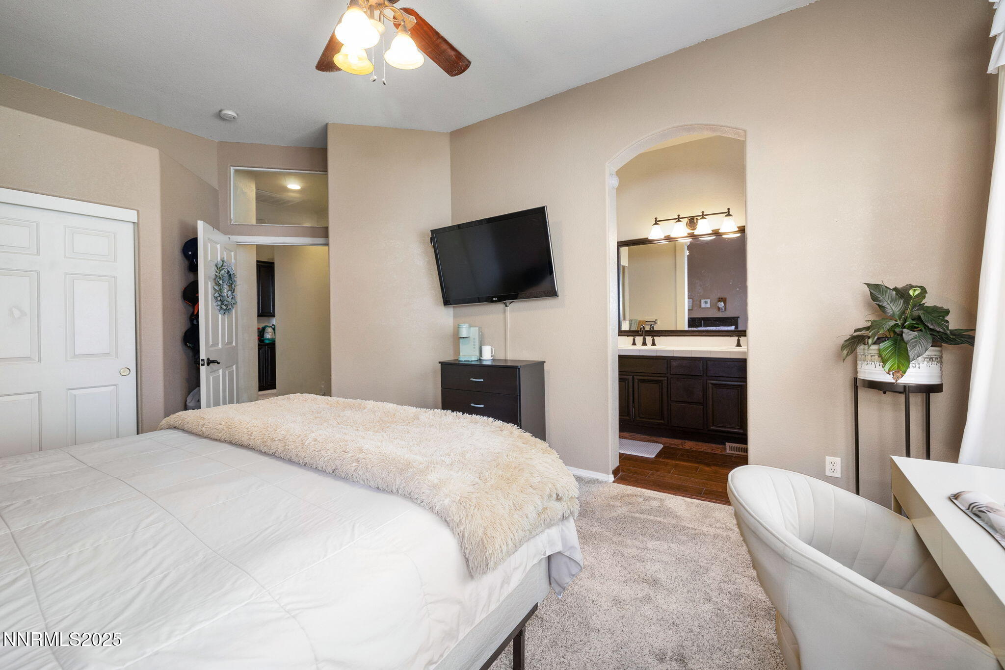 12-web-or-mls-1641 Box Canyon Dr-22