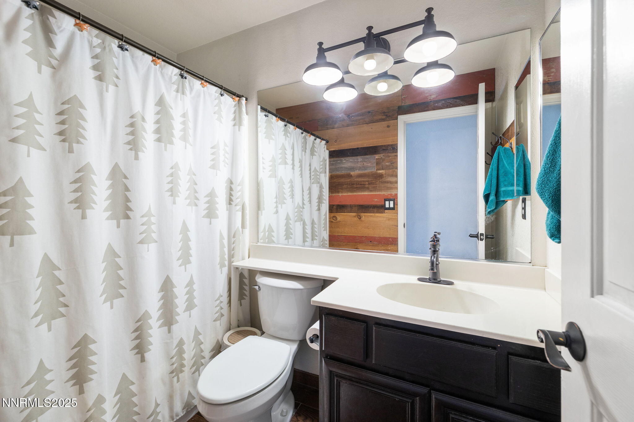 9-web-or-mls-1641 Box Canyon Dr-9