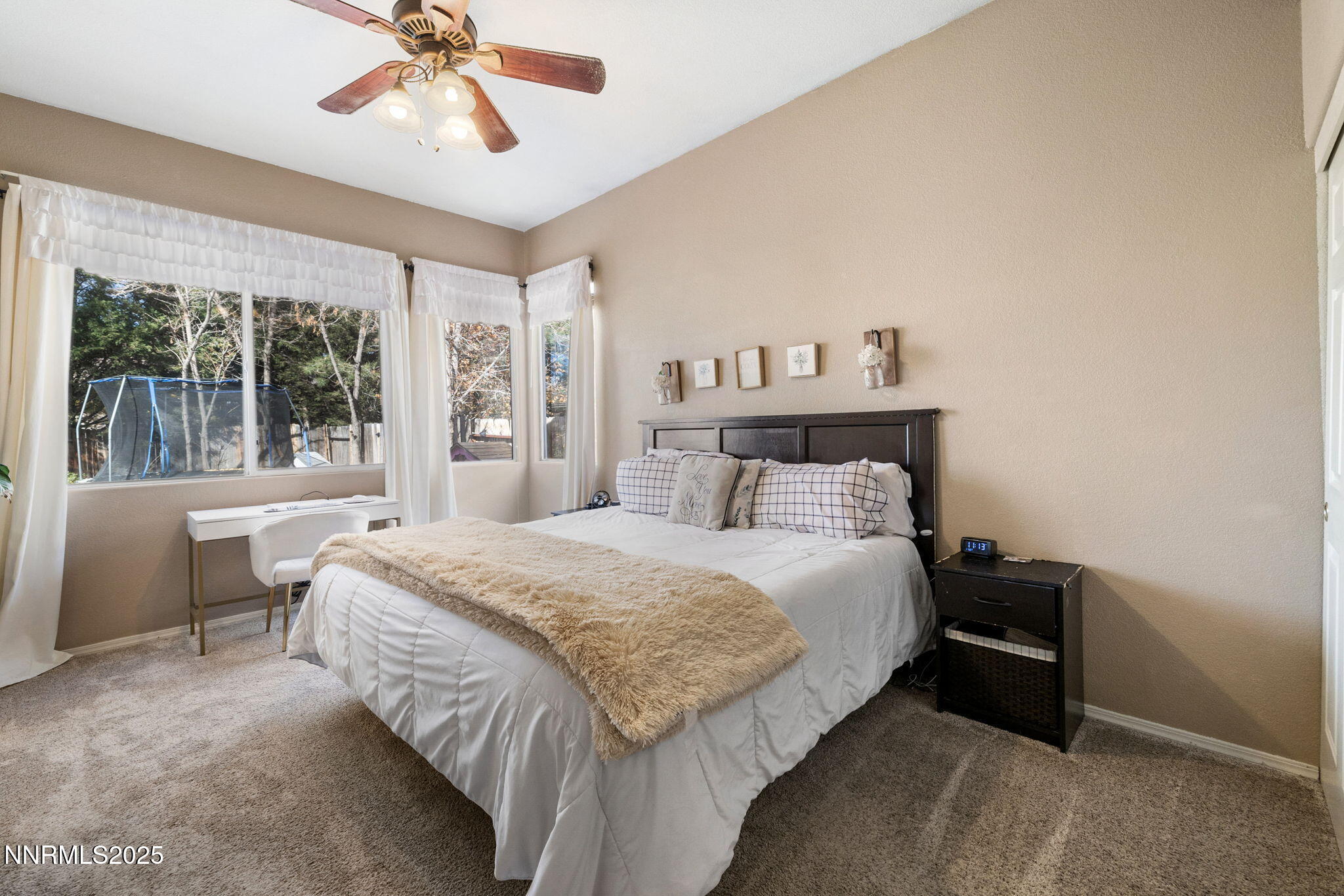 5-web-or-mls-1641 Box Canyon Dr-21