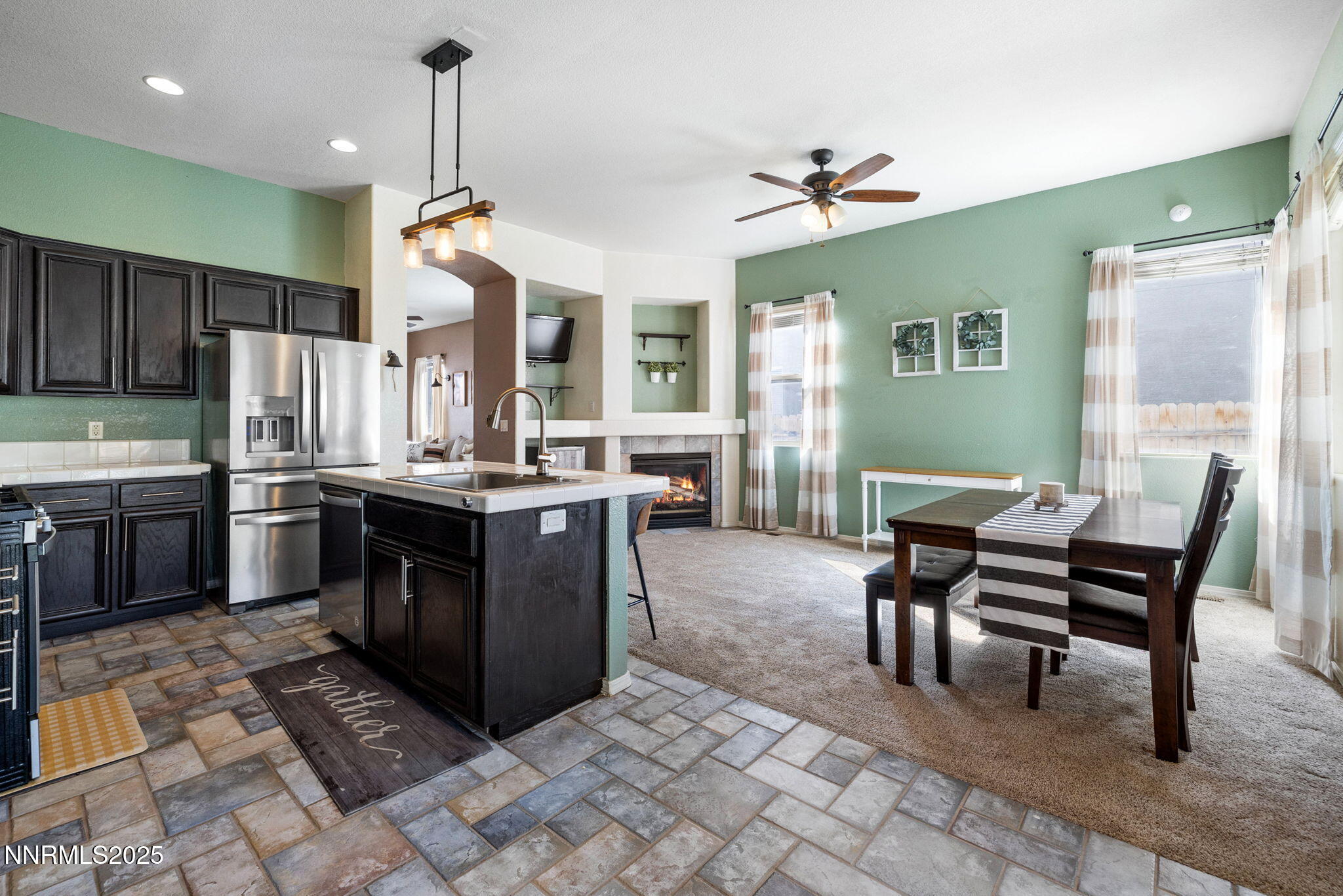 22-web-or-mls-1641 Box Canyon Dr-14