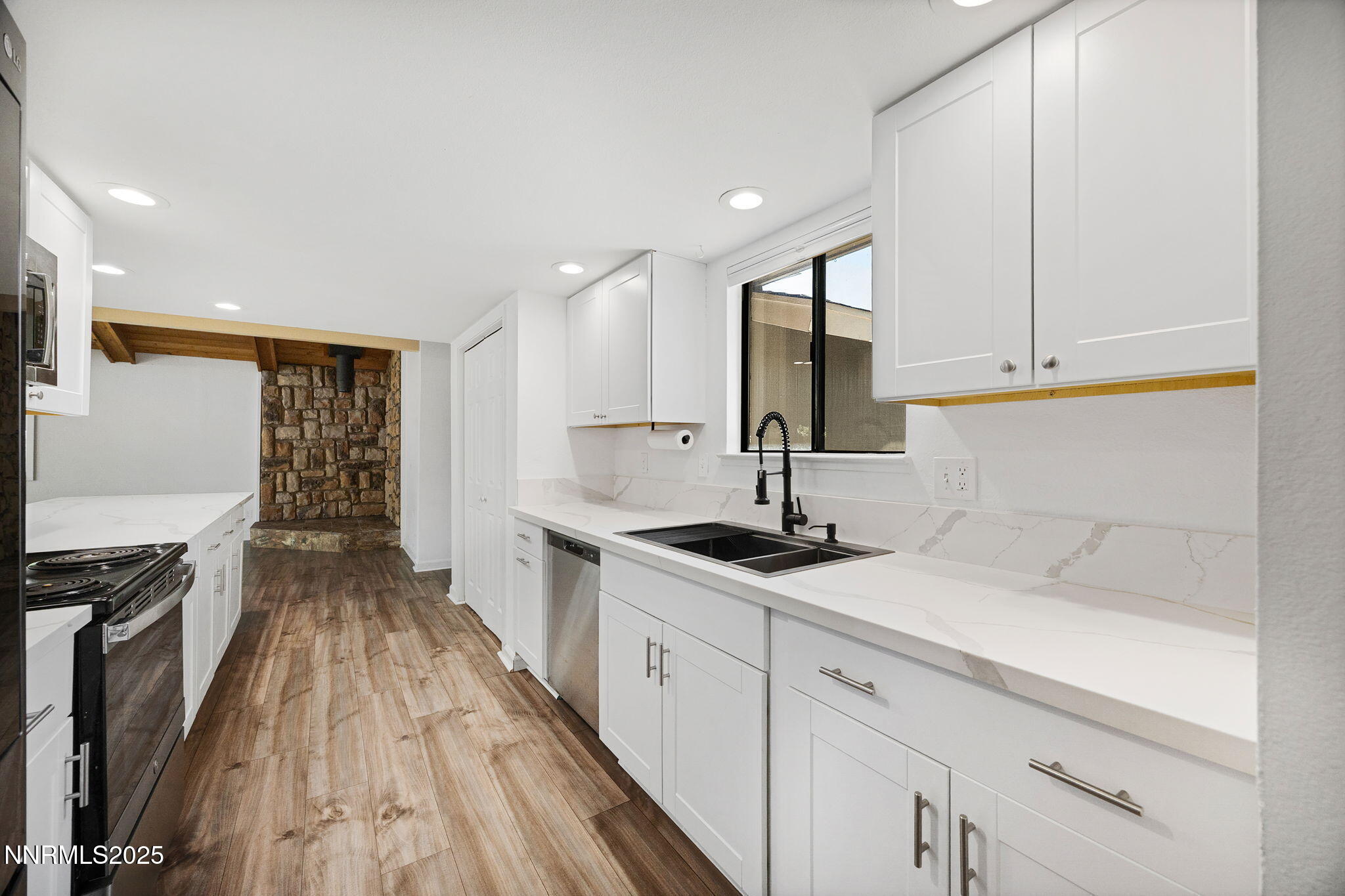 9-web-or-mls-2815 Severn-10