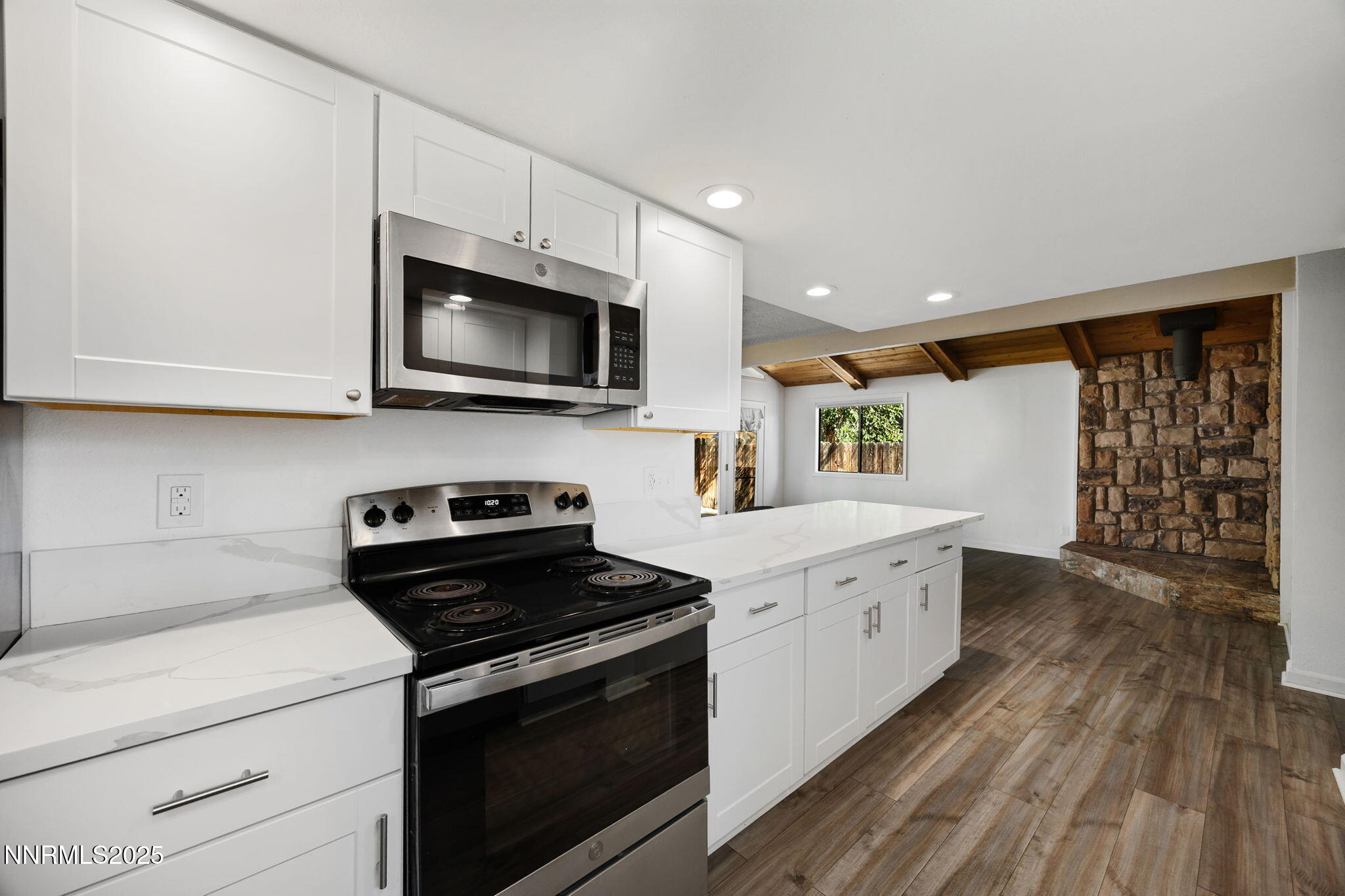 11-web-or-mls-2815 Severn-12