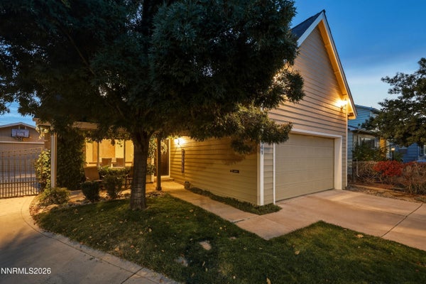 741 BALZAR CIR, RENO, NV 89502 - Image 7d5384c122d2bfa2a36e5d61ac8fa46e/2449694628