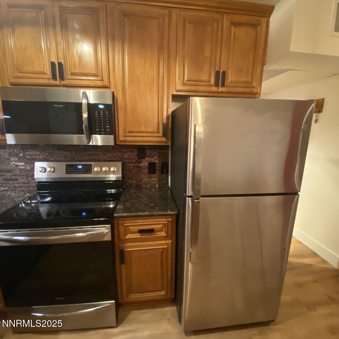 2955LakesideDr_62659_5