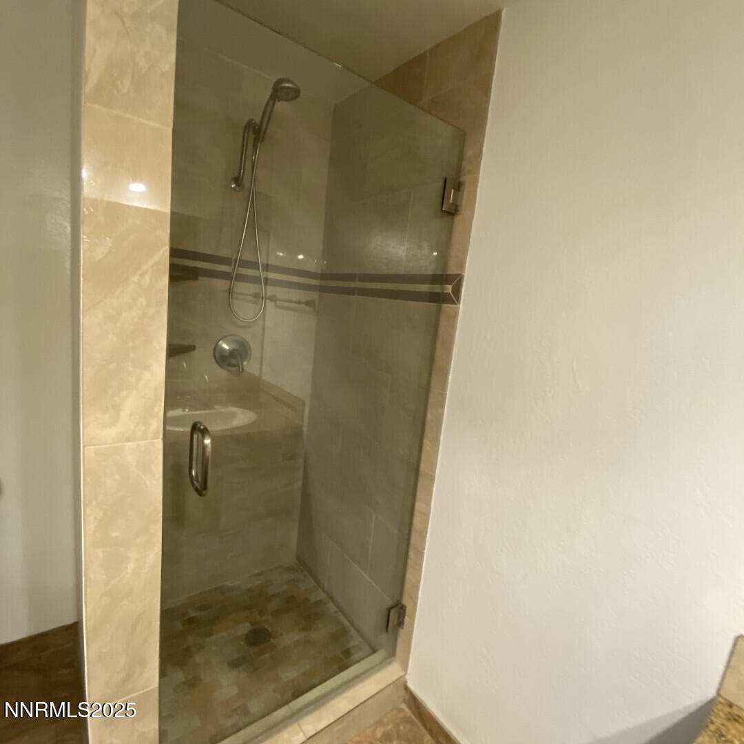 2955LakesideDr_62659_11