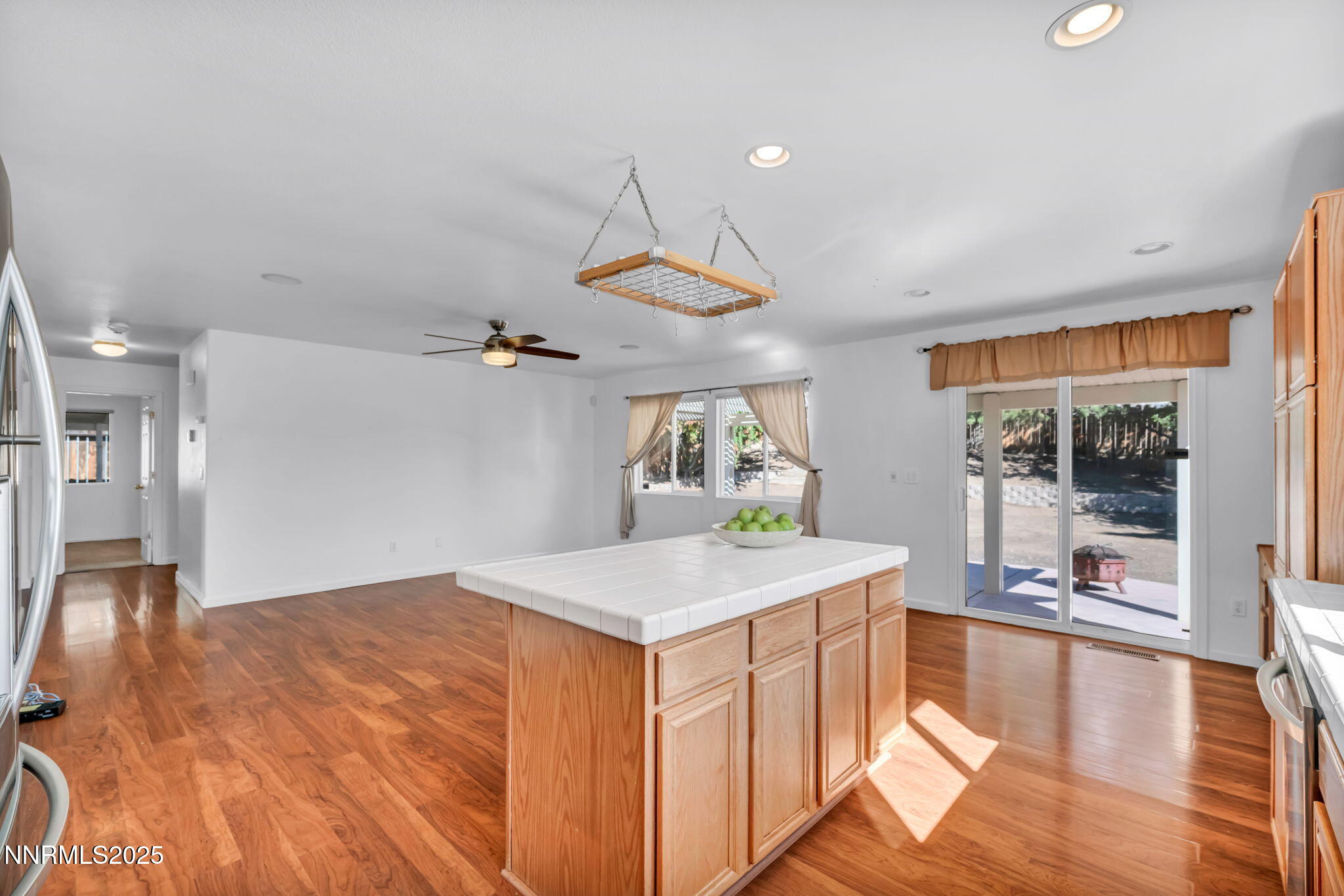 52-web-or-mls-4059-kings-row