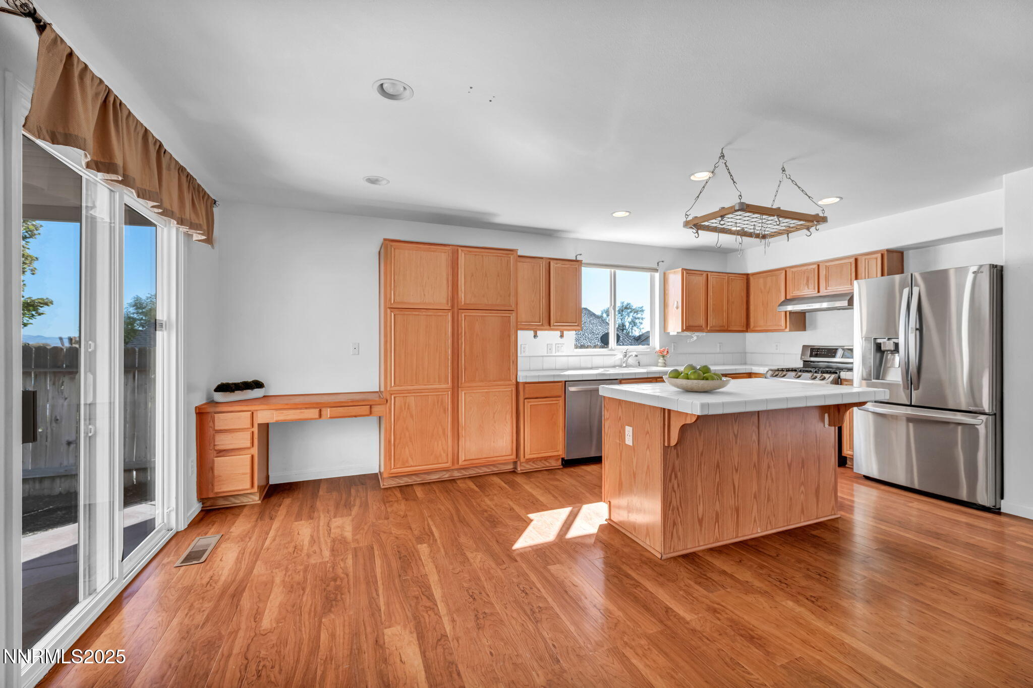 49-web-or-mls-4059-kings-row