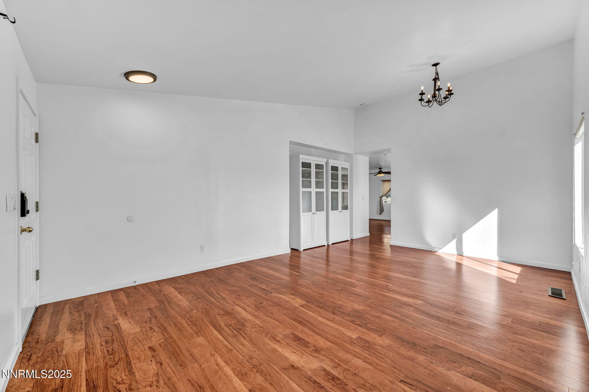 44-web-or-mls-4059-kings-row