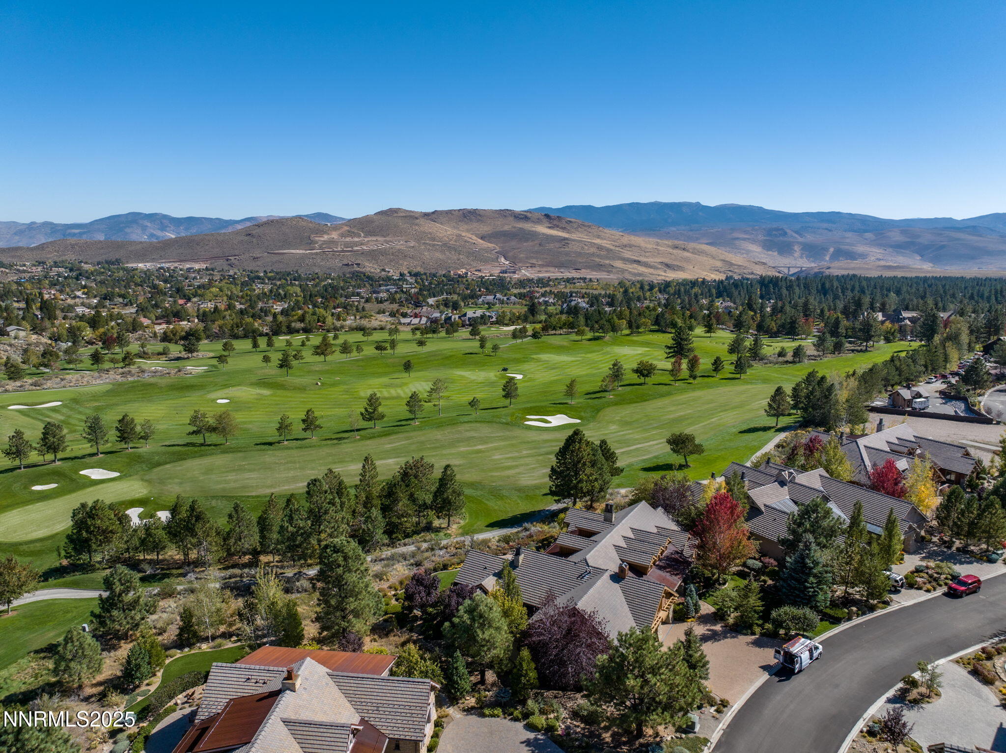 21-web-or-mls-5685 Alpinista Drone-22