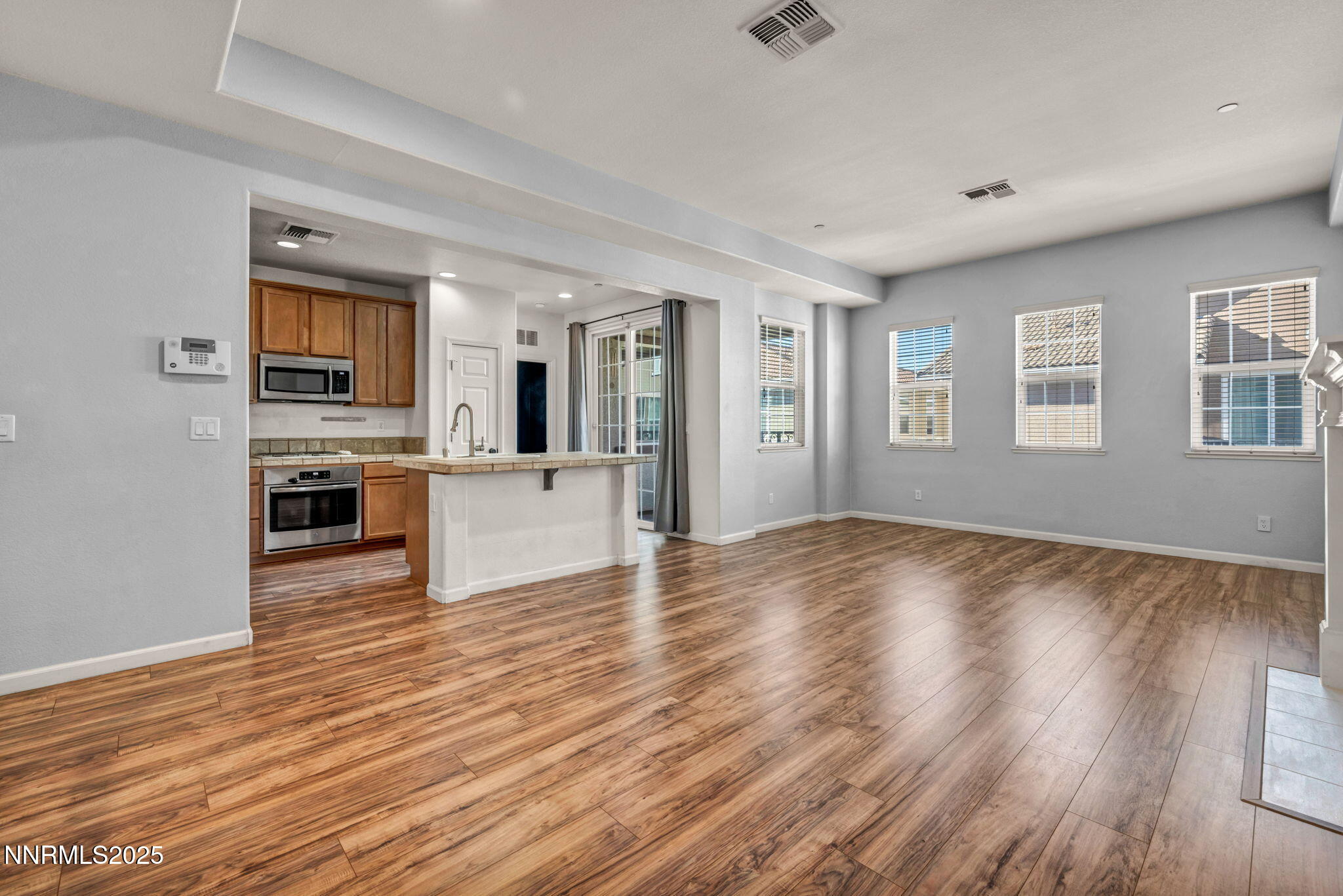 50-web-or-mls-1864-wind-ranch-rd-apt-c