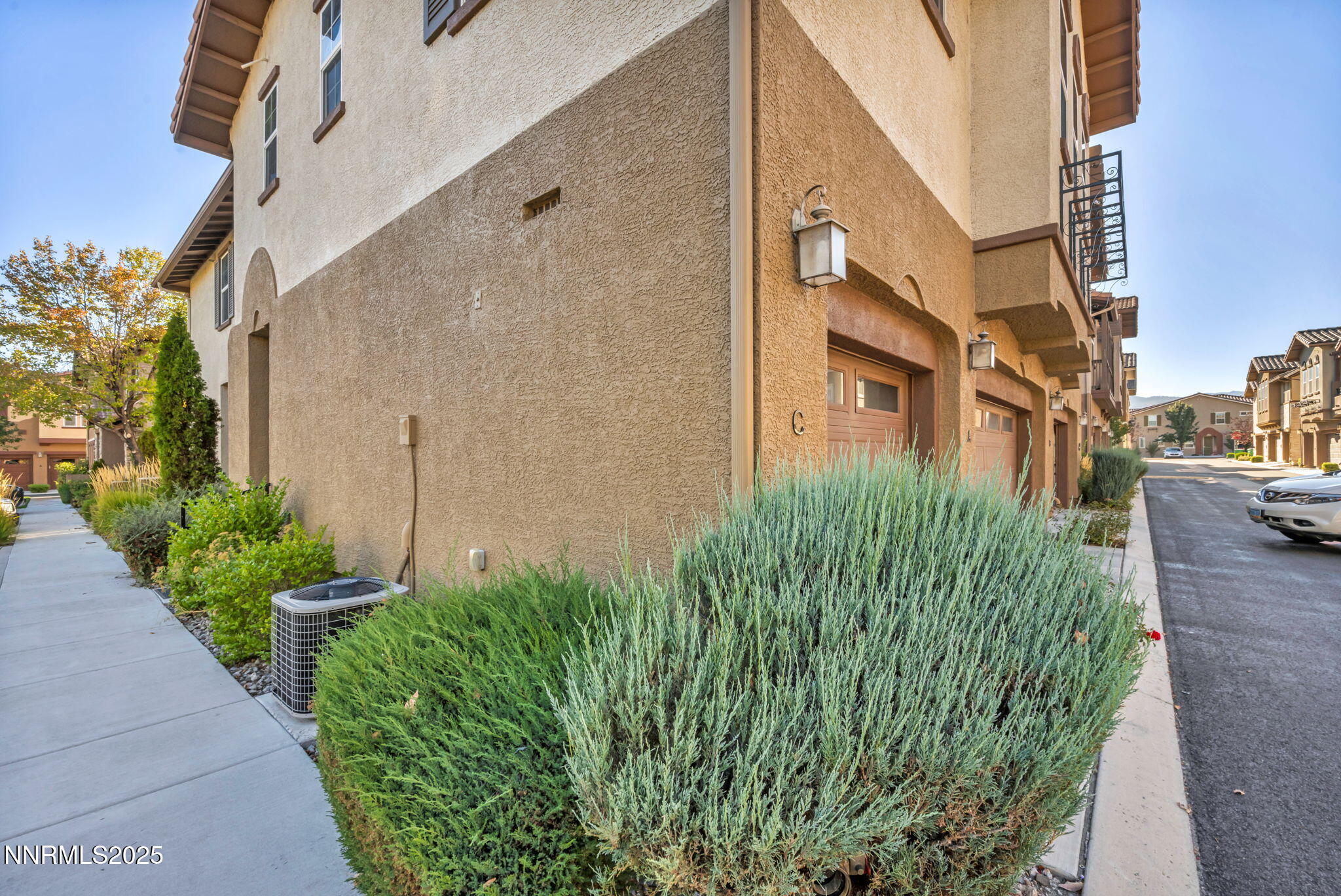 5-web-or-mls-1864-wind-ranch-rd-apt-c