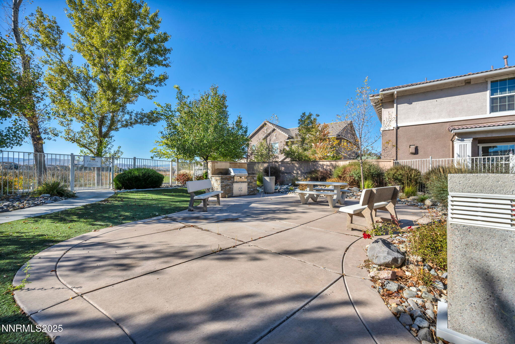 8-web-or-mls-1864-wind-ranch-rd-apt-c