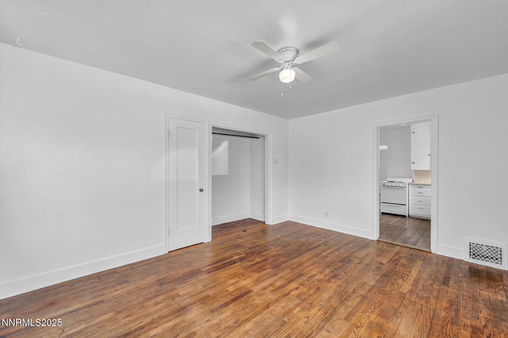 Unit 345 living room/2nd bed