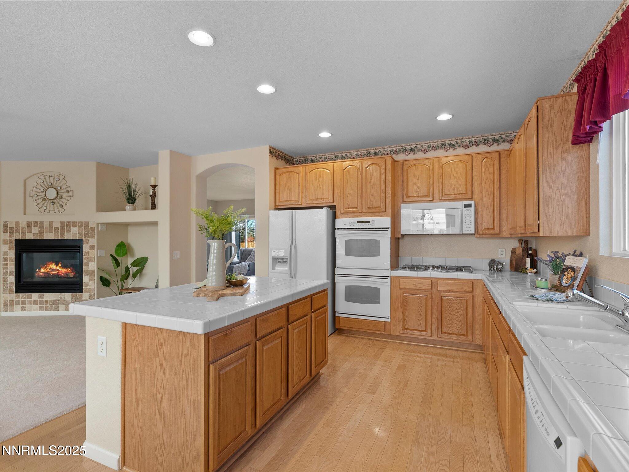 21-5952 Indus Dr-120