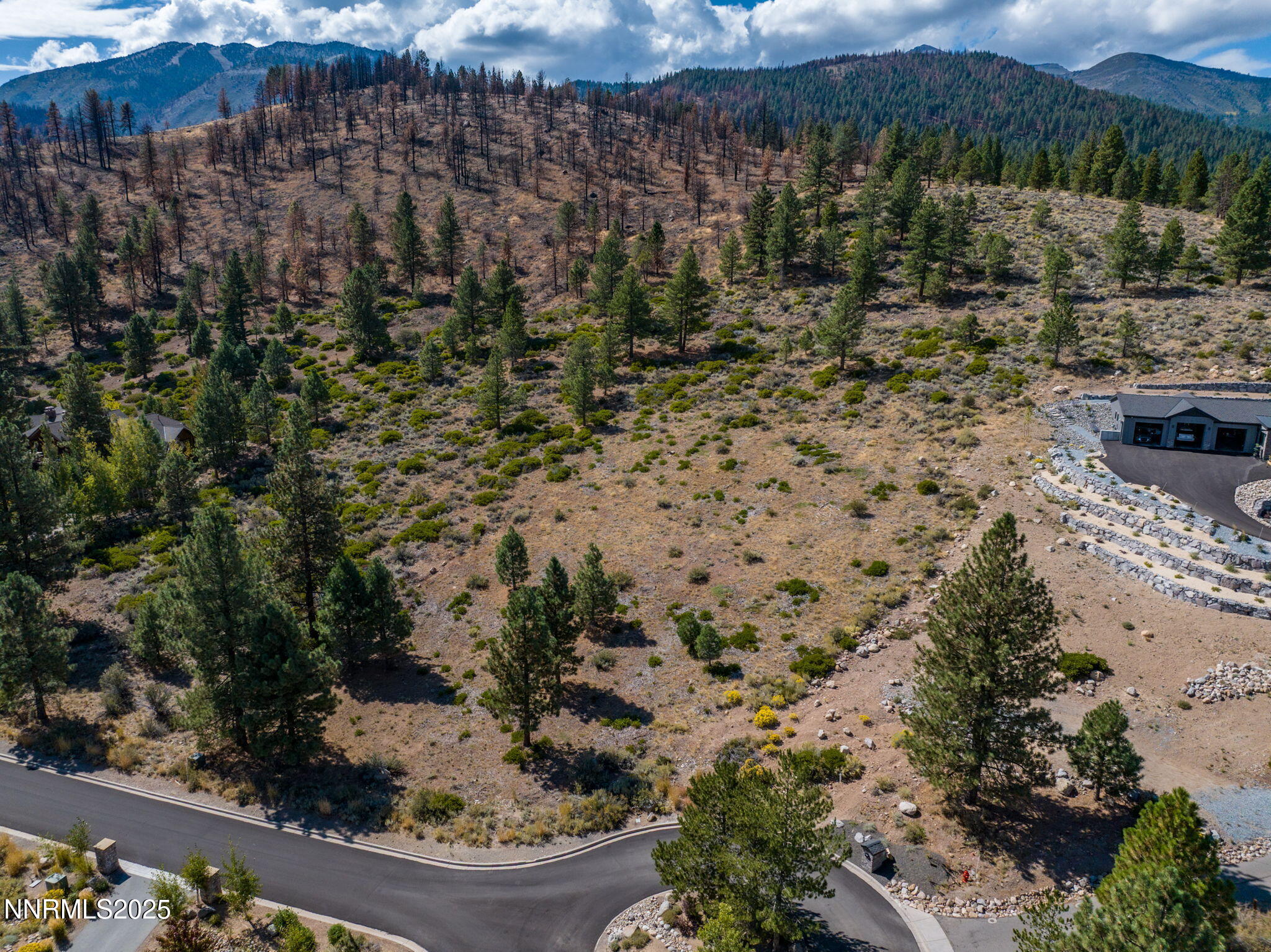 1-web-or-mls-32 Bennington Drone-2