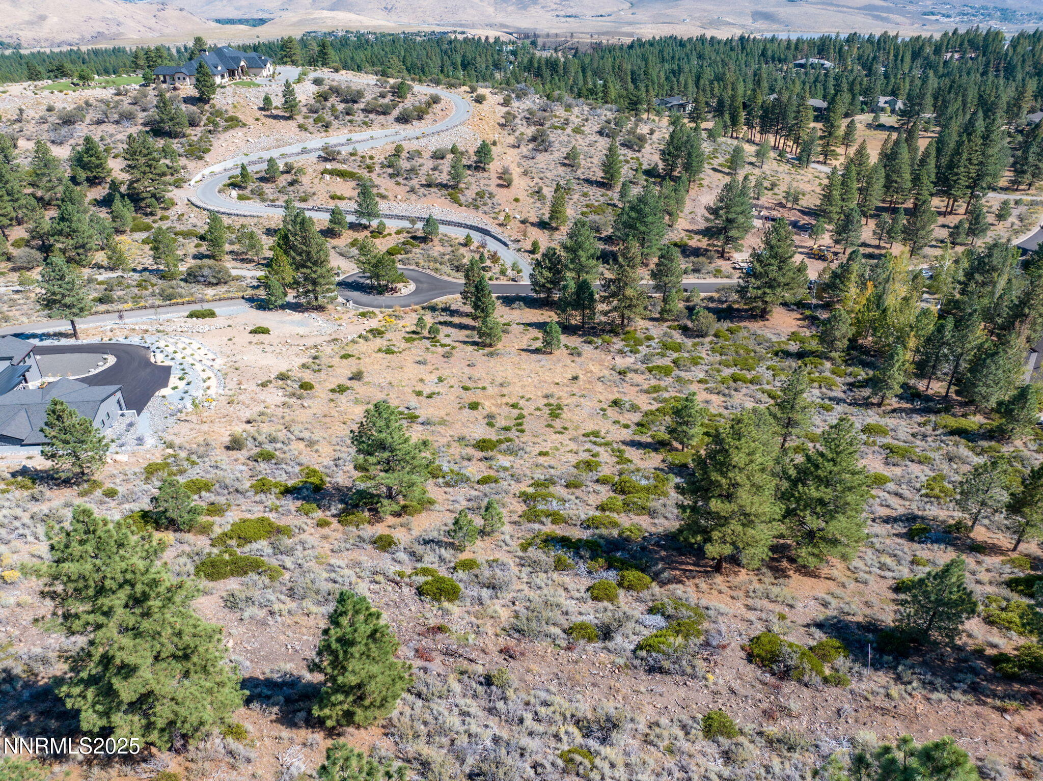 6-web-or-mls-32 Bennington Drone-7