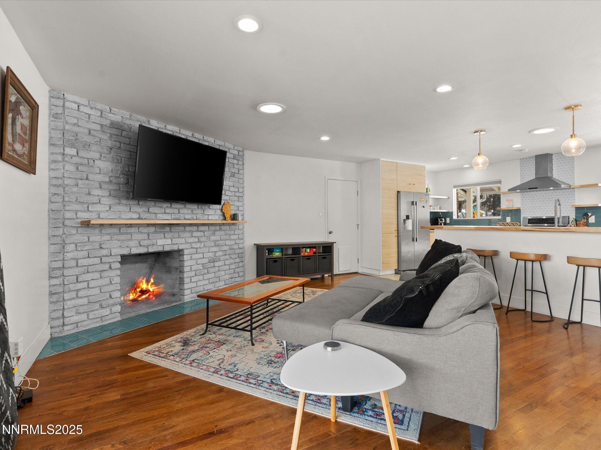 20-301 Hillcrest Dr-119