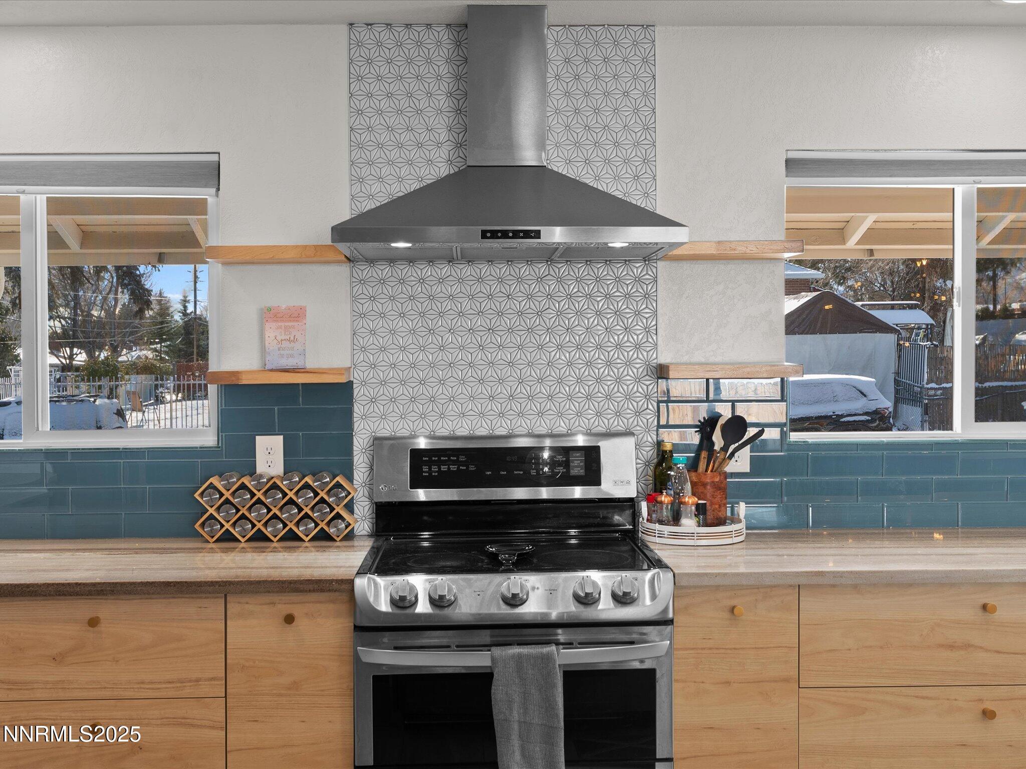 12-301 Hillcrest Dr-111