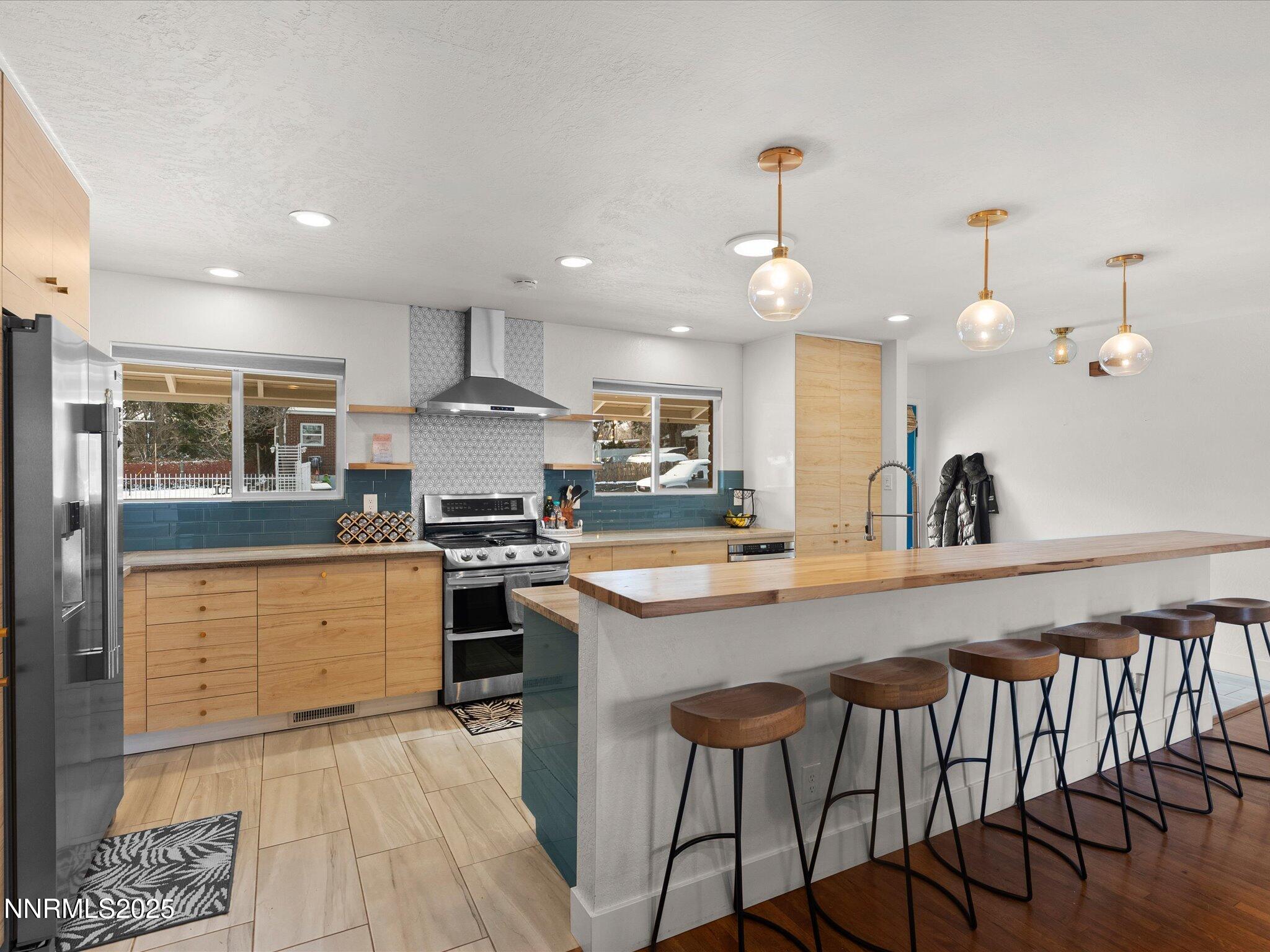 08-301 Hillcrest Dr-107