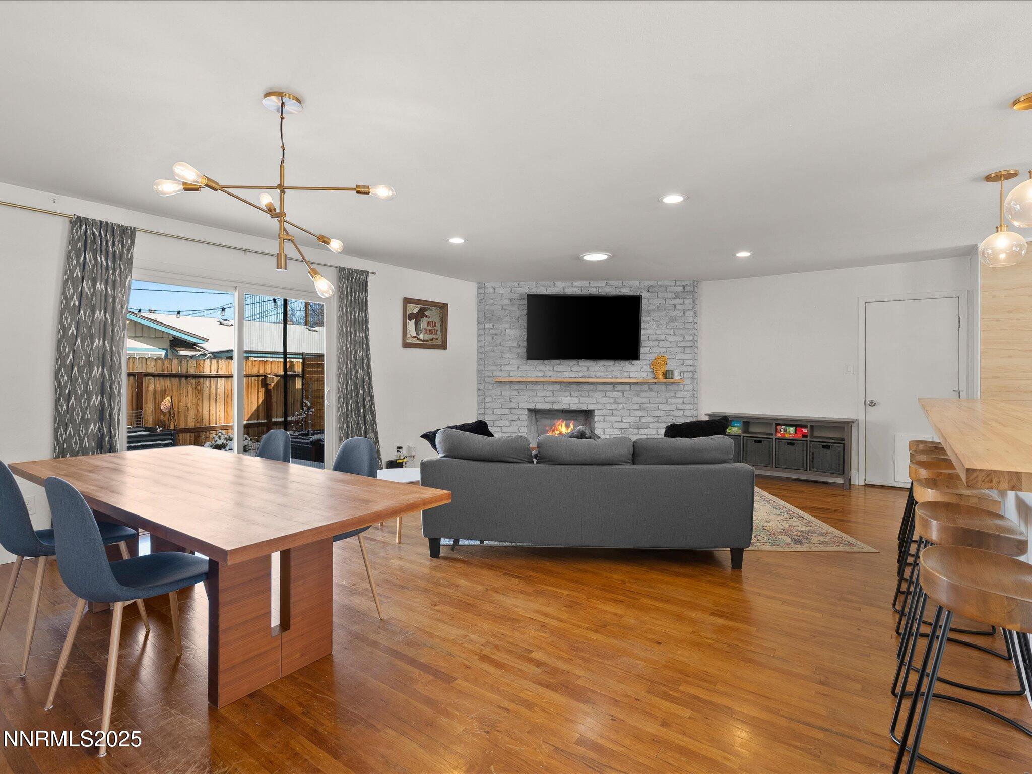 15-301 Hillcrest Dr-114