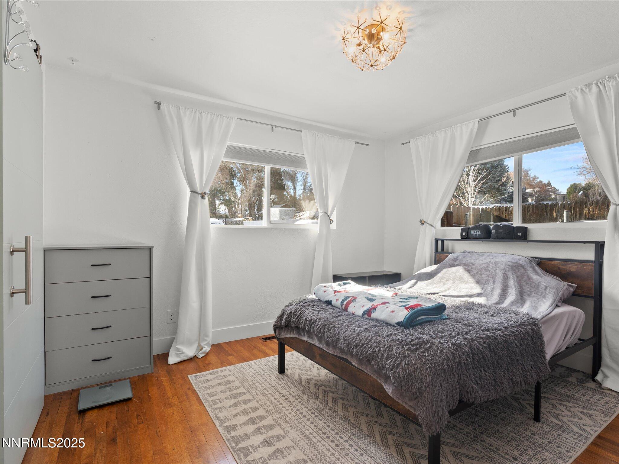 24-301 Hillcrest Dr-123