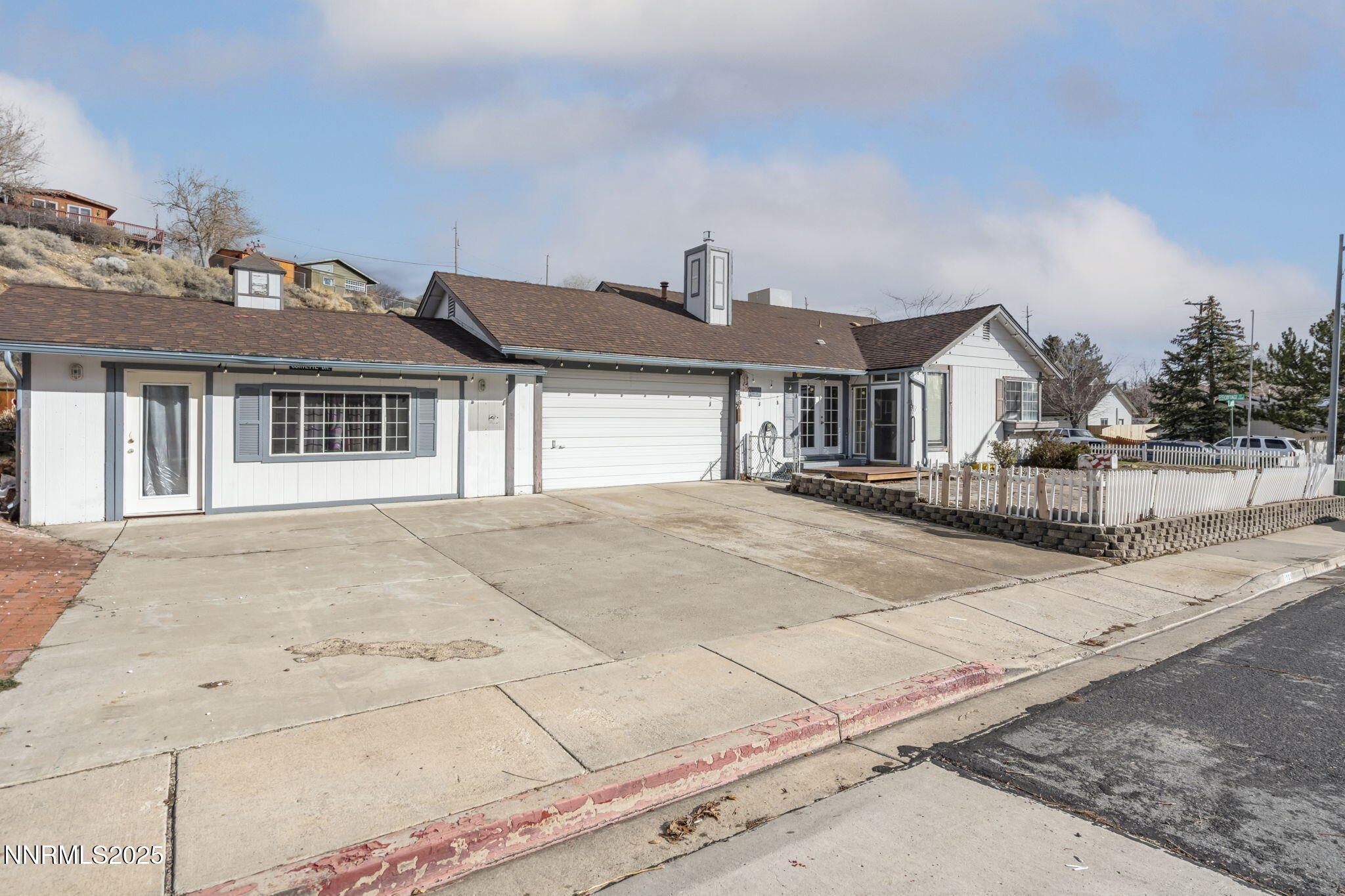 1-web-or-mls-_DSC0103