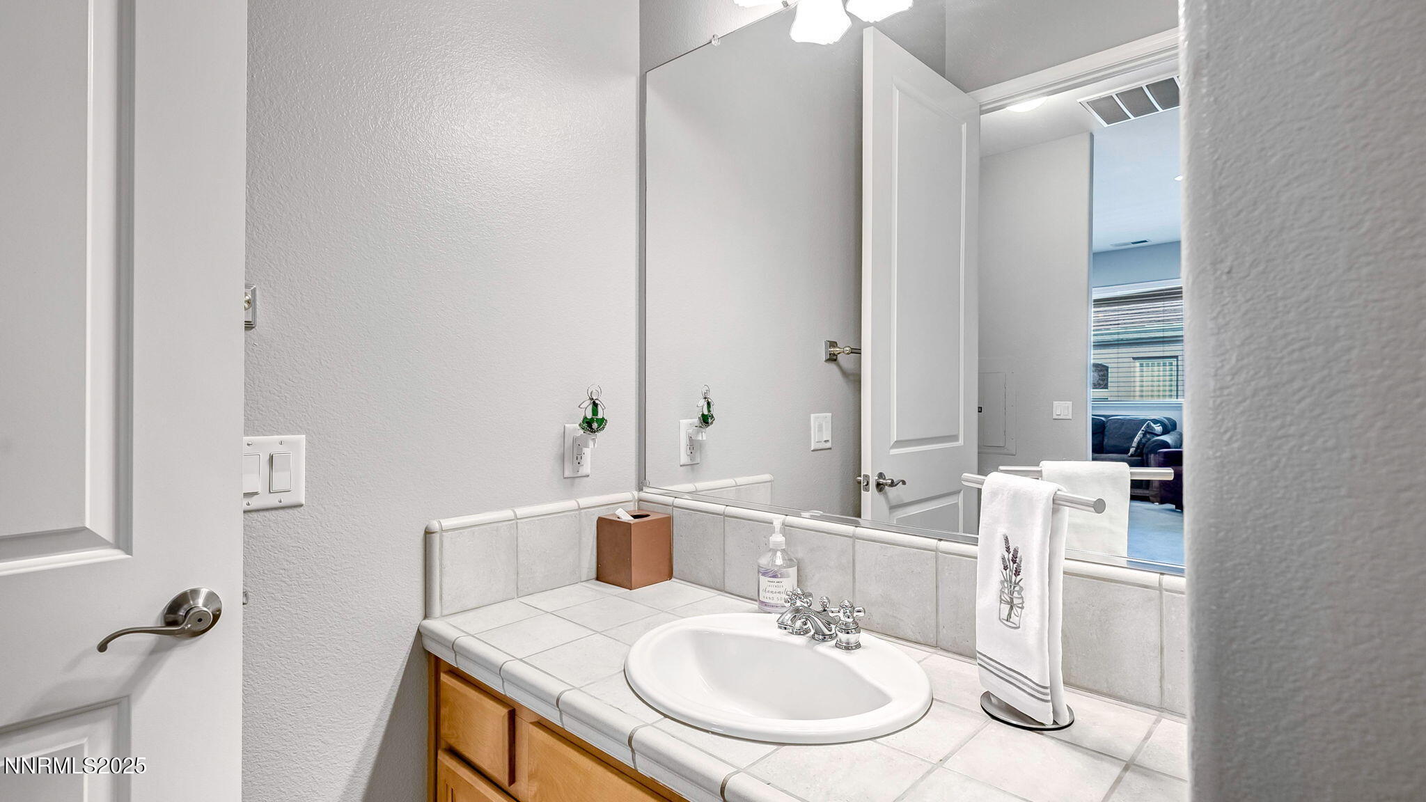 26-DSC00849_50_51_53-Edit