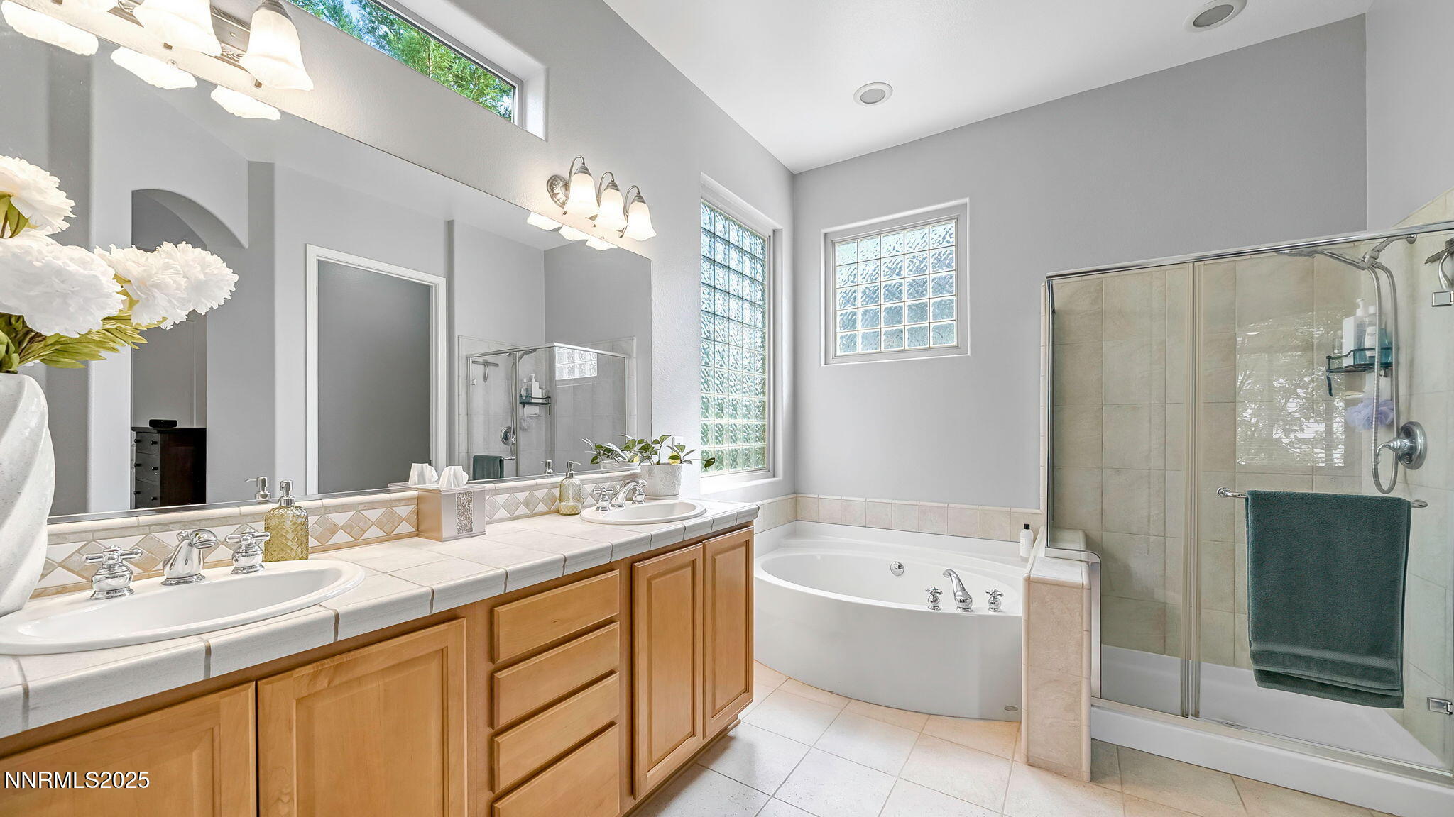 23-DSC00794_5_6_8-Edit