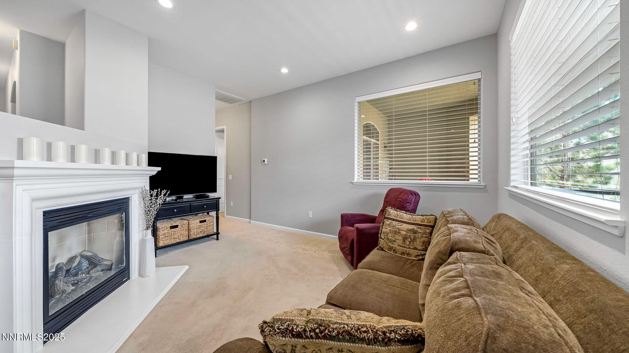 12-DSC00819_20_21_23-Edit