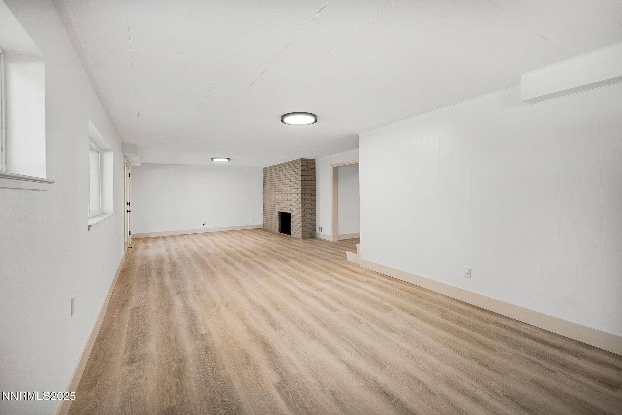 27-web-or-mls-50 Moore-29