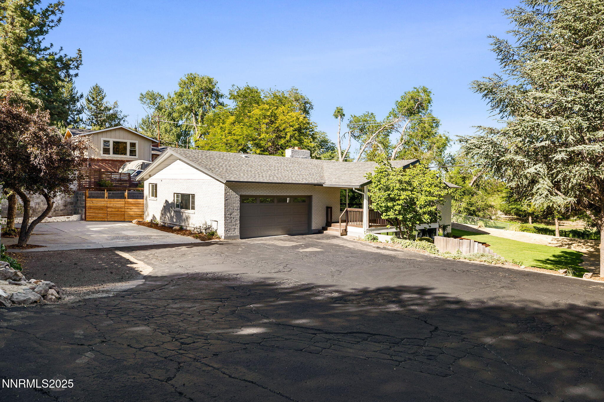 2-web-or-mls-50 Moore-4