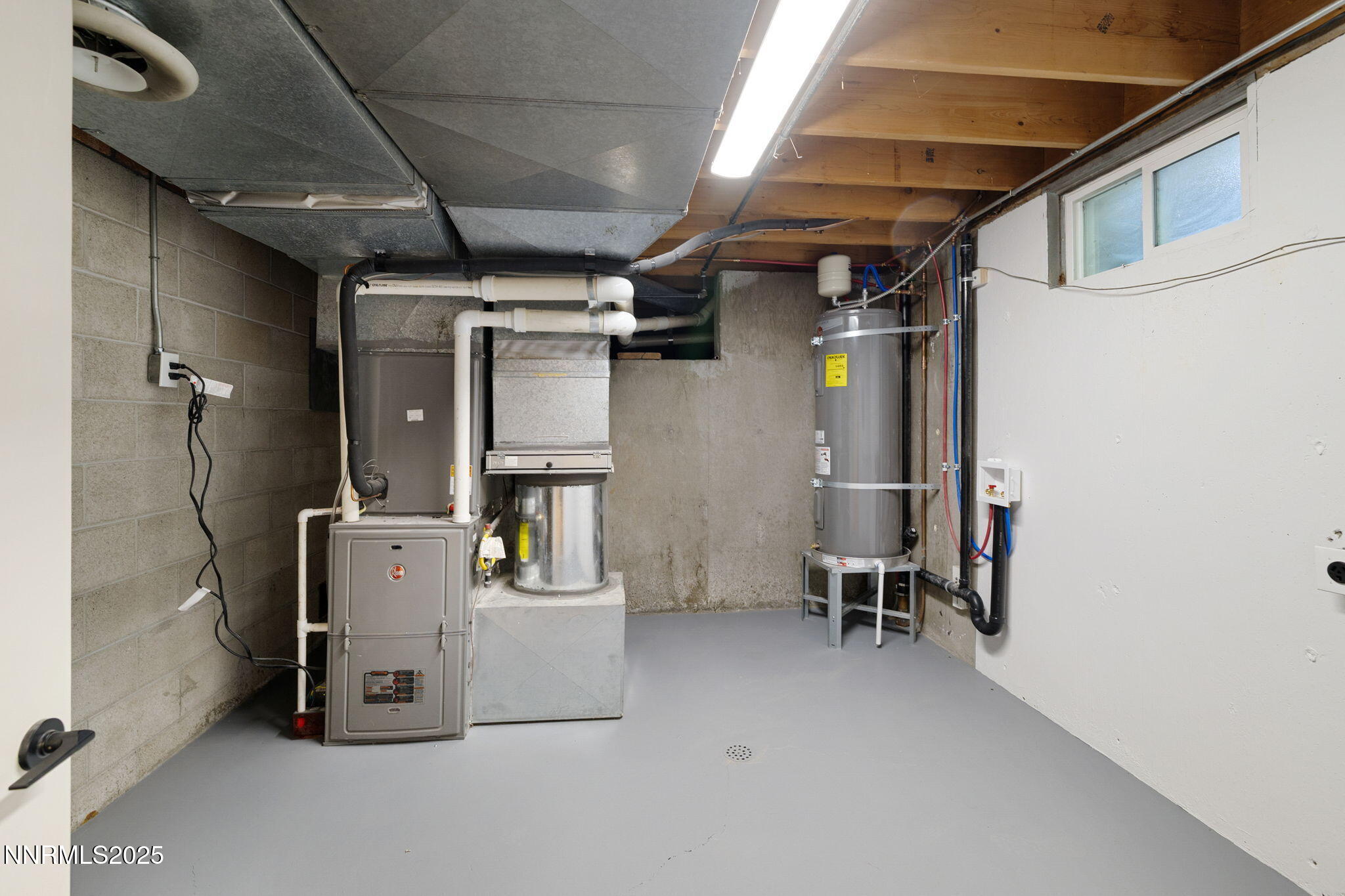 35-web-or-mls-50 Moore-38