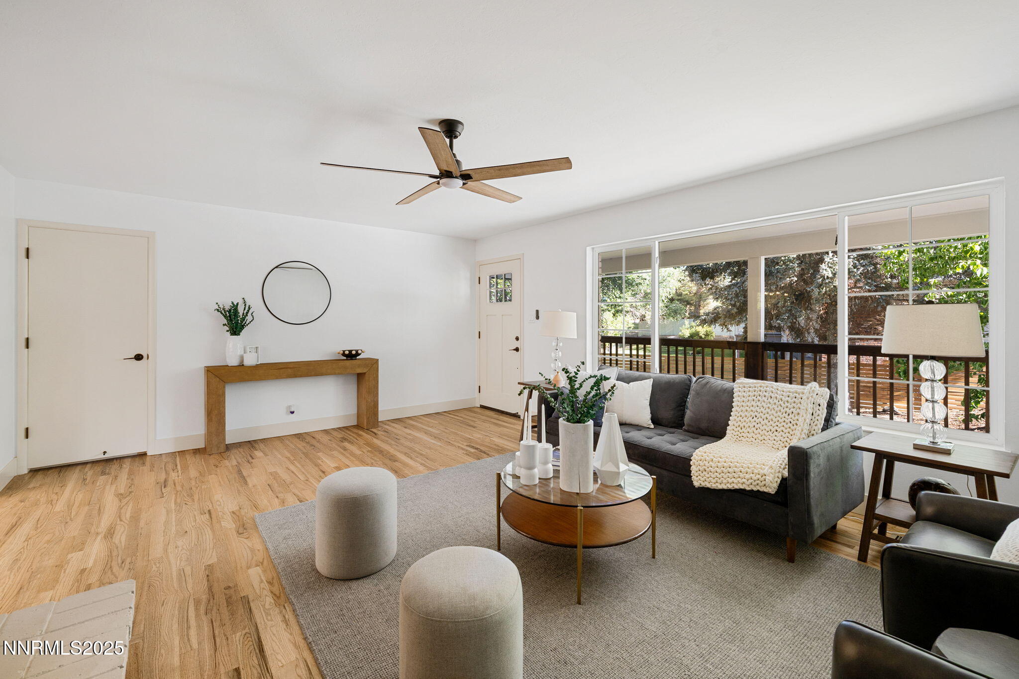 12-web-or-mls-50 Moore-14