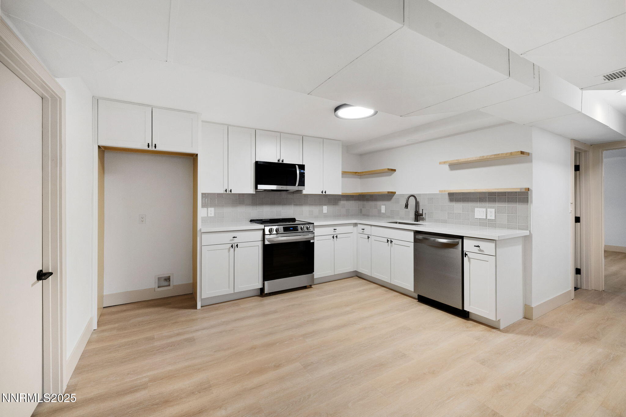 34-web-or-mls-50 Moore-36