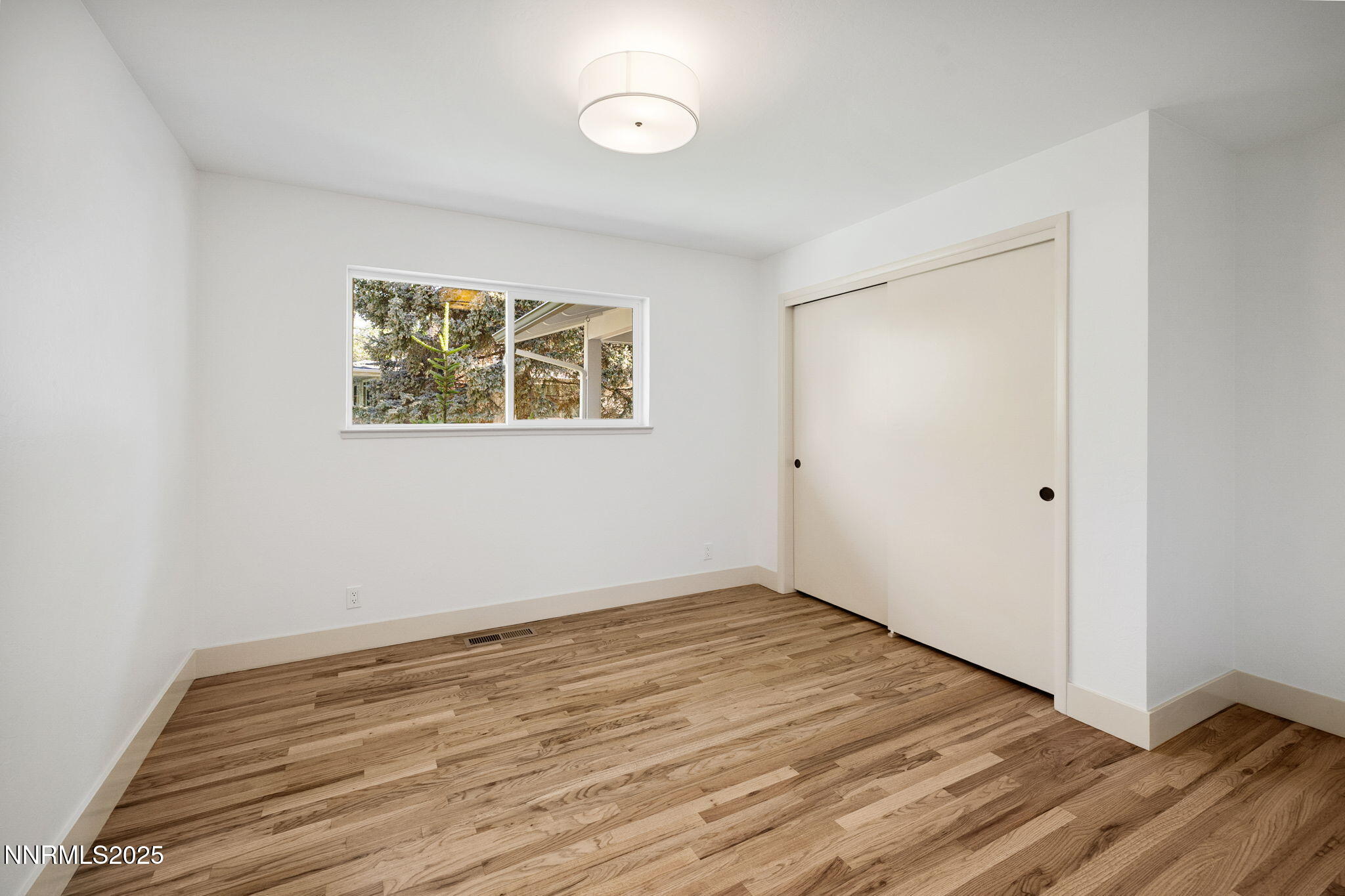 26-web-or-mls-50 Moore-27