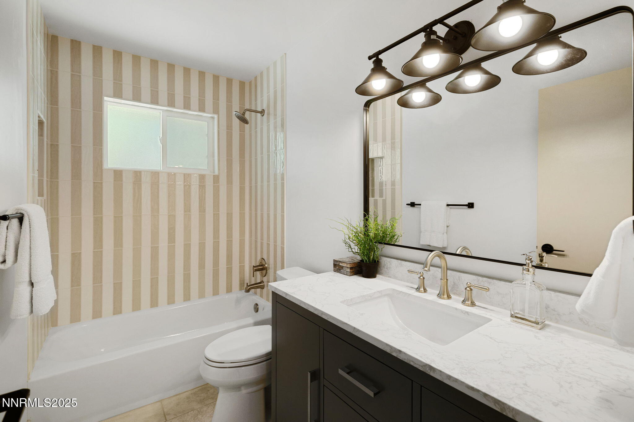 21-web-or-mls-50 Moore-22