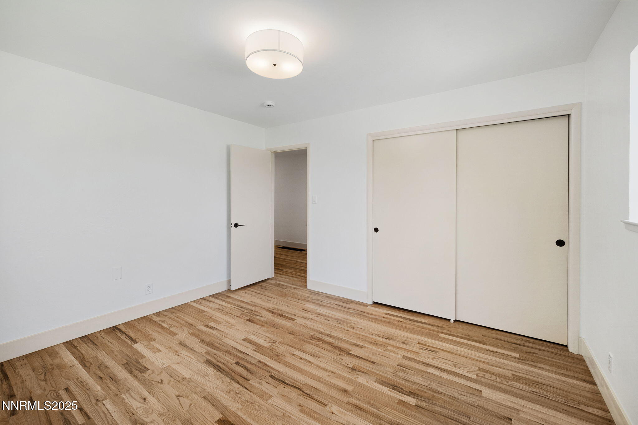 25-web-or-mls-50 Moore-26