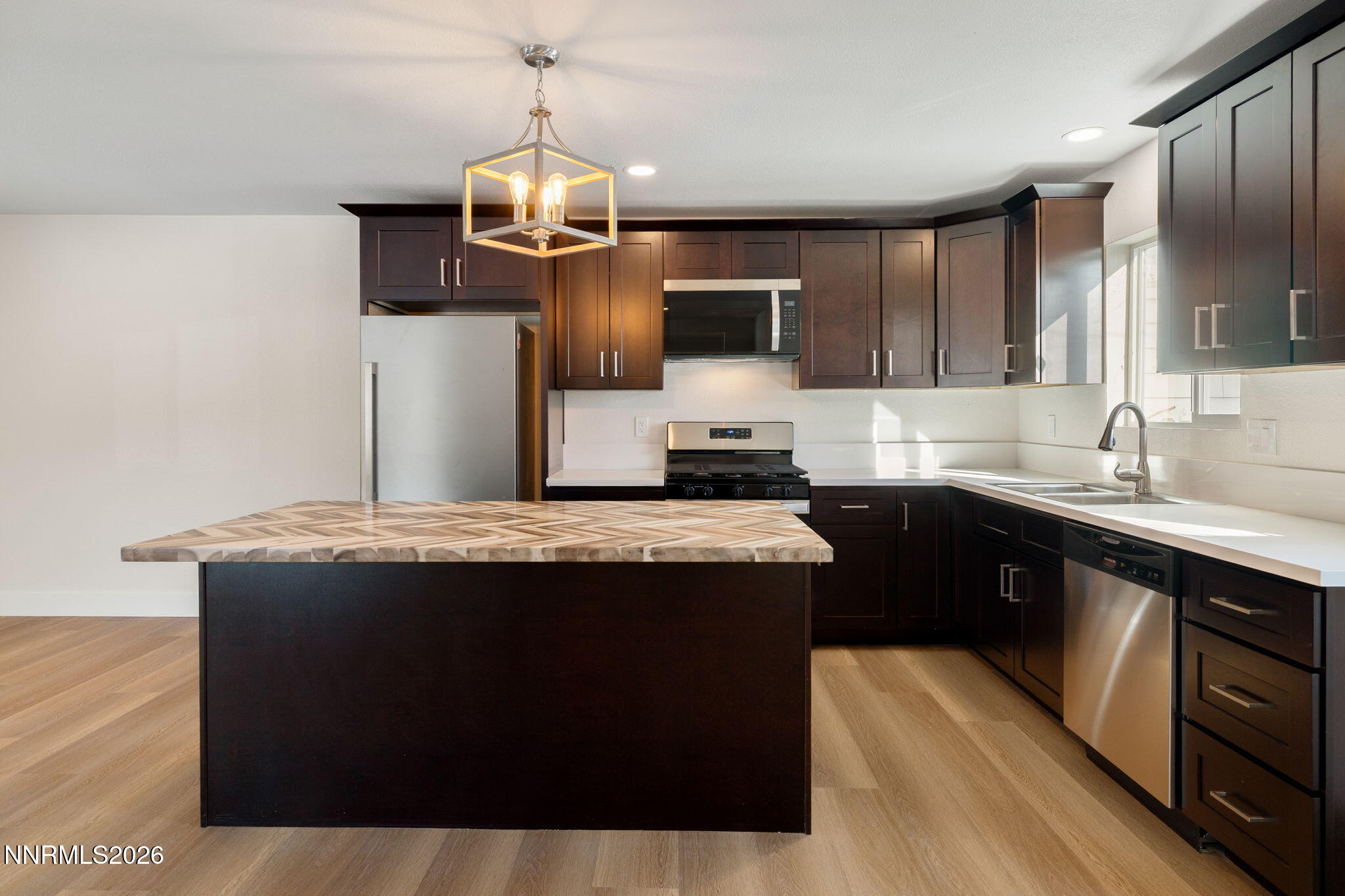 21-web-or-mls-0X3A1528