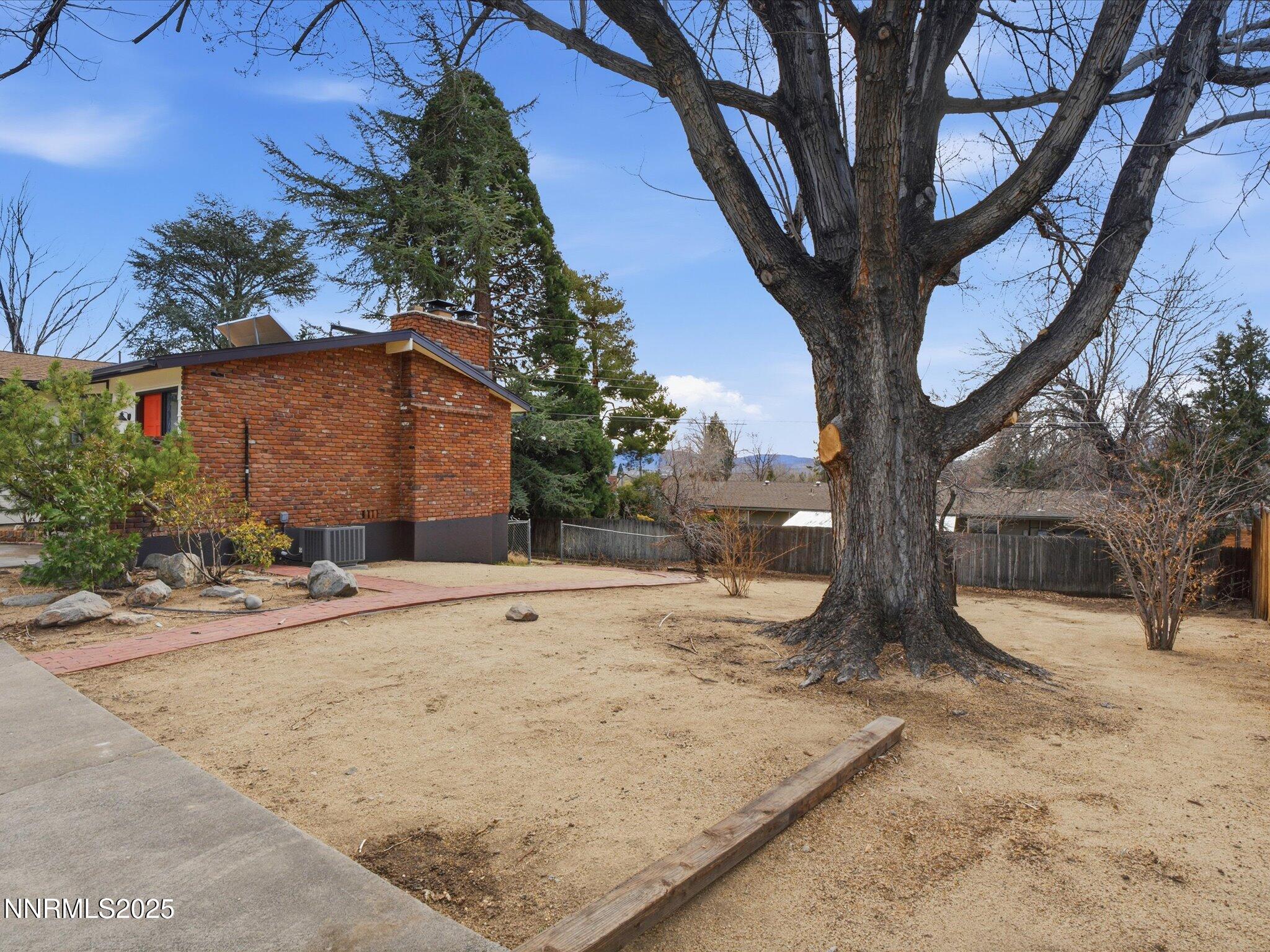 07-960 W 12th St-106