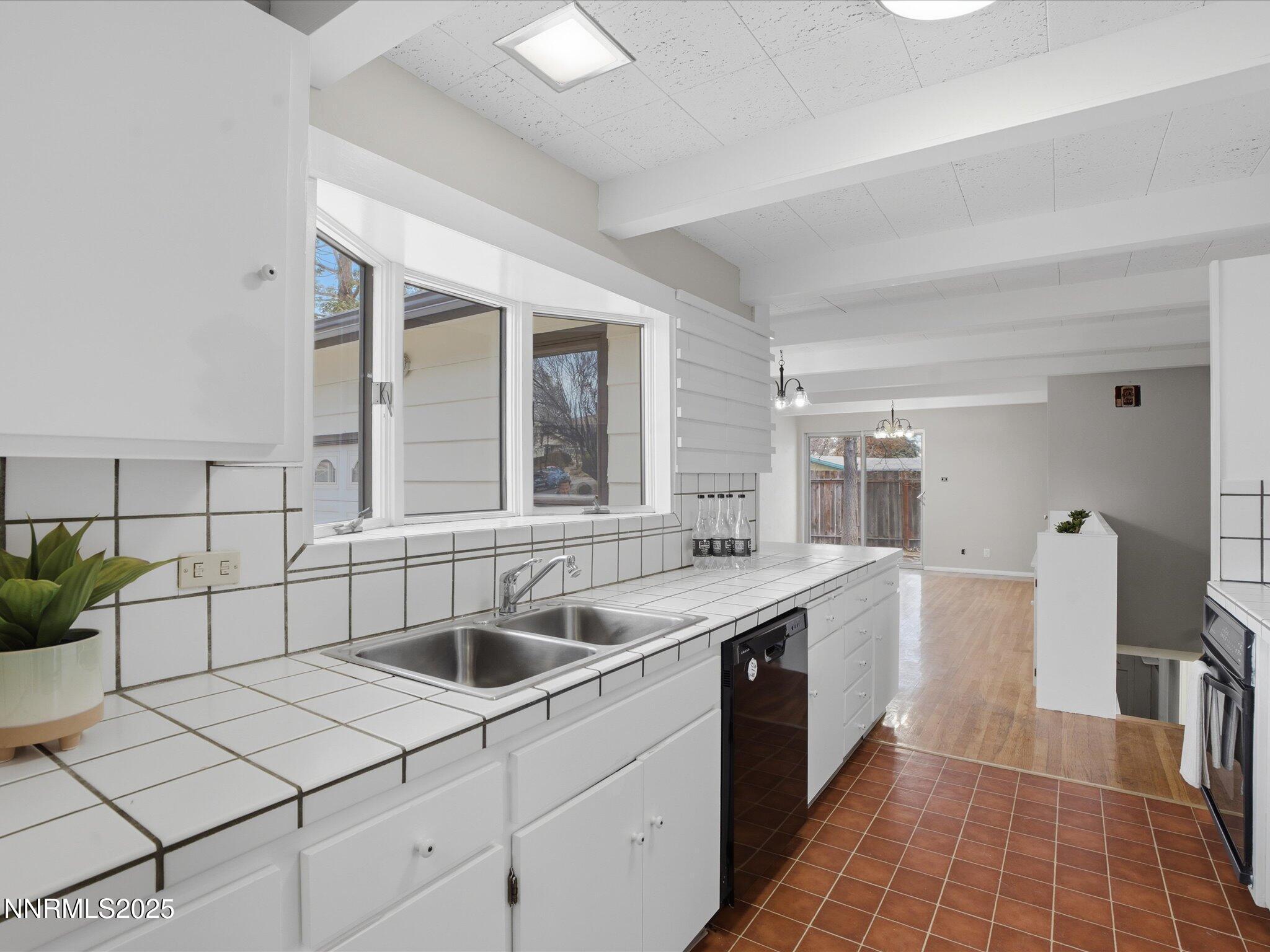 13-960 W 12th St-112