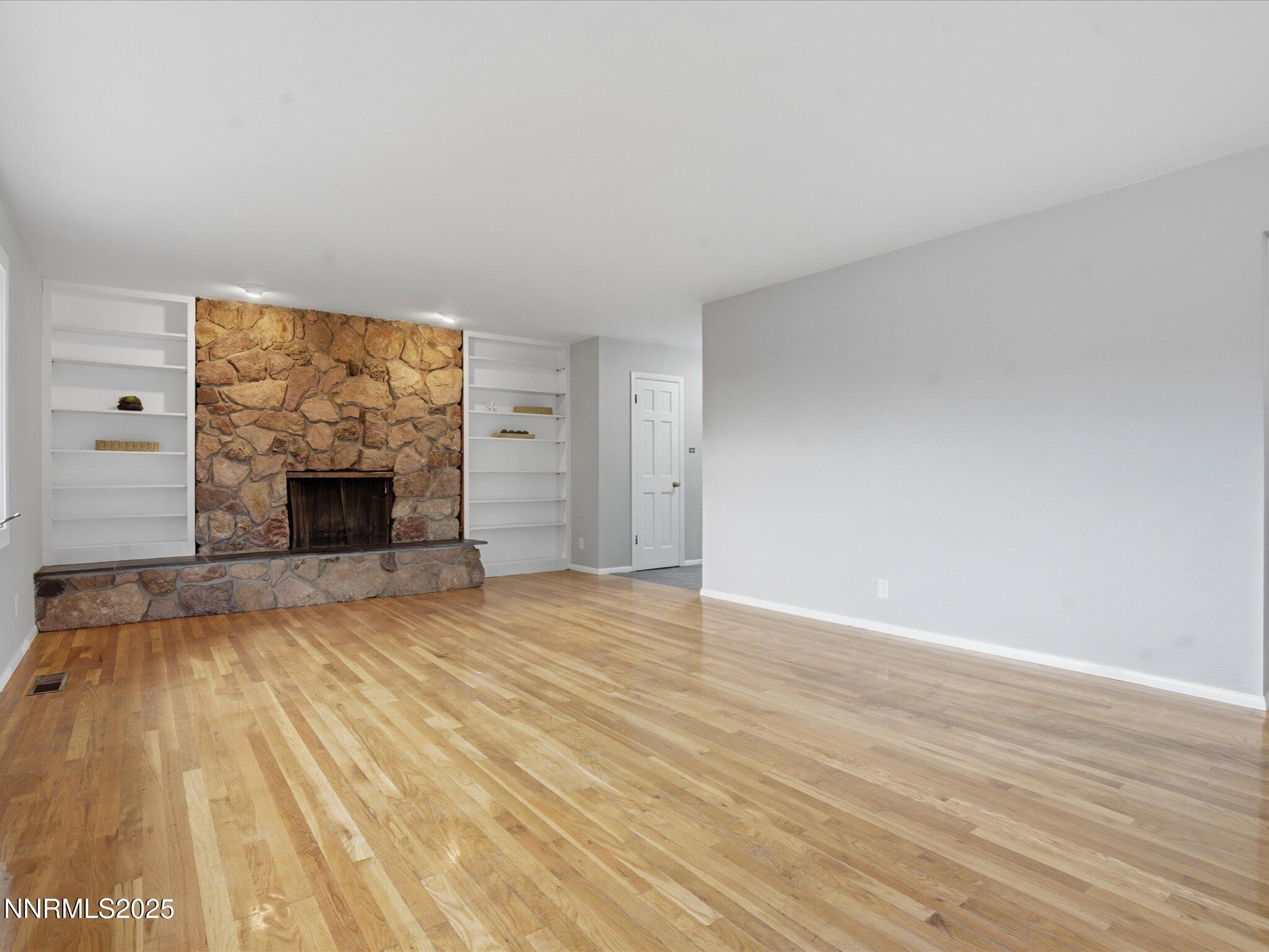 20-960 W 12th St-119