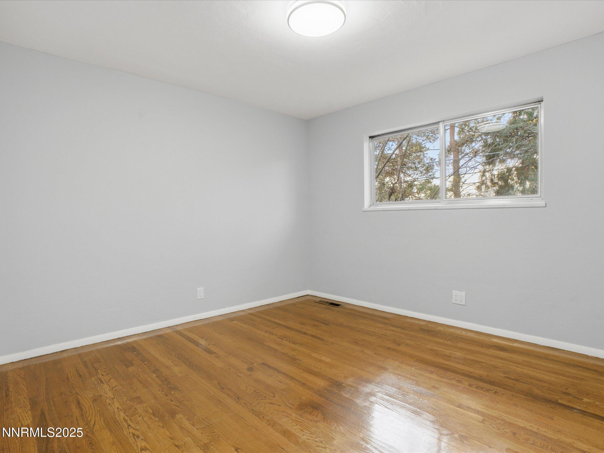 35-960 W 12th St-134