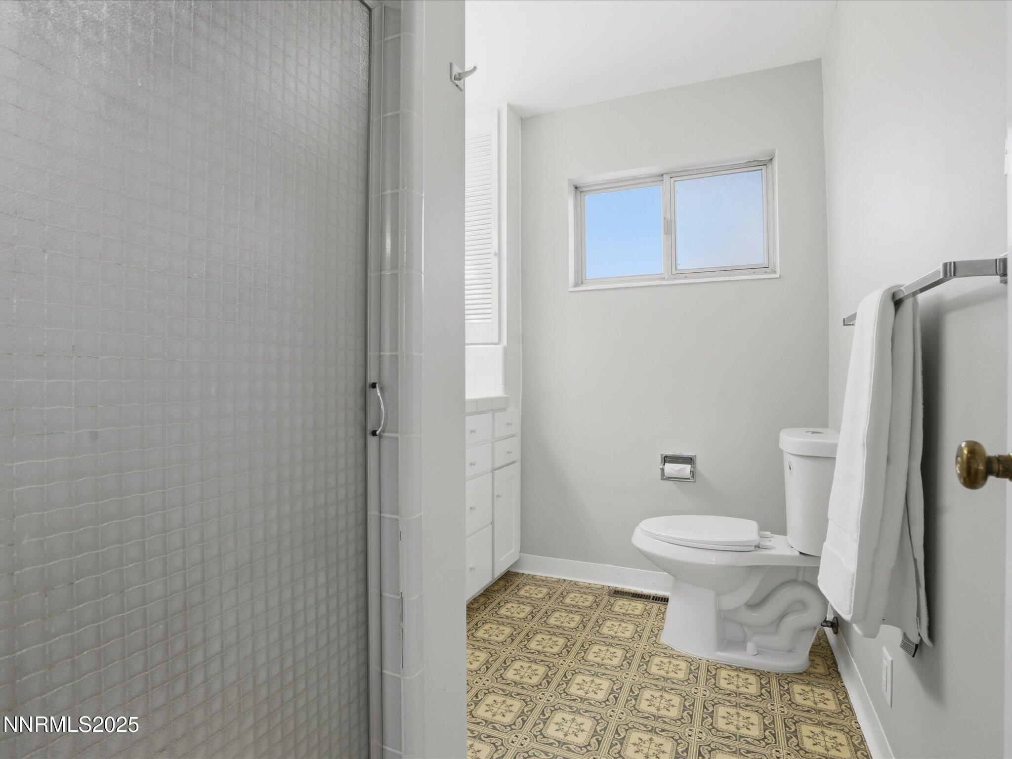 29-960 W 12th St-128