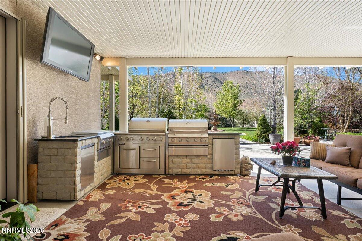 Sparks, Nevada, 89441, United States, 5 Bedrooms Bedrooms, ,4 BathroomsBathrooms,Residential,Active,2035694