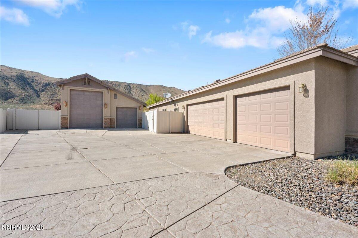 Sparks, Nevada, 89441, United States, 5 Bedrooms Bedrooms, ,4 BathroomsBathrooms,Residential,Active,2035694