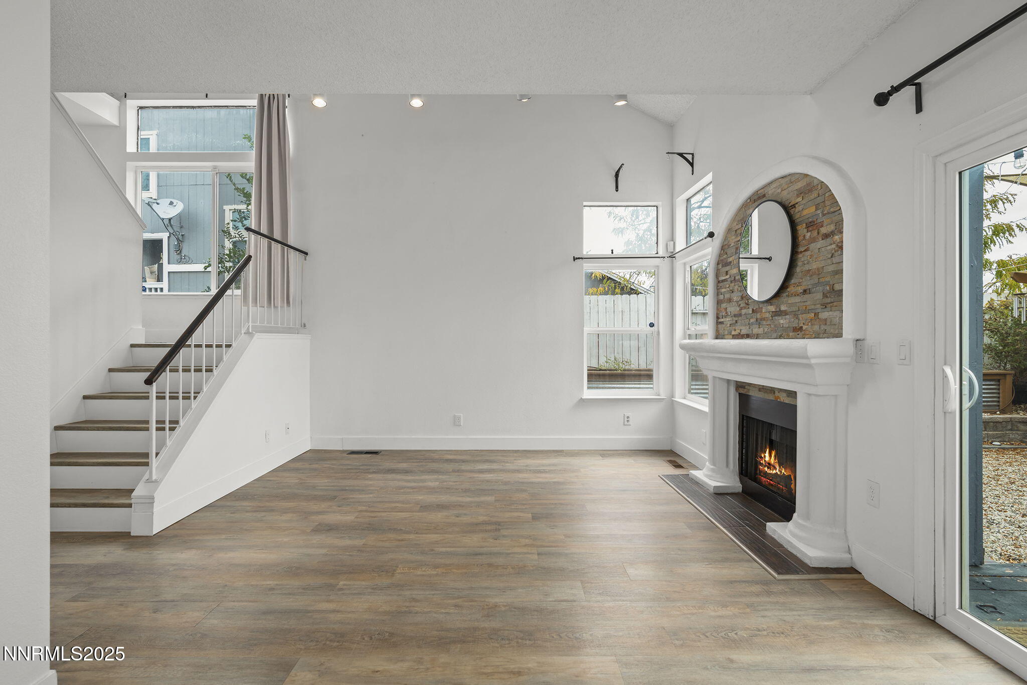 4-web-or-mls-_DSC0034