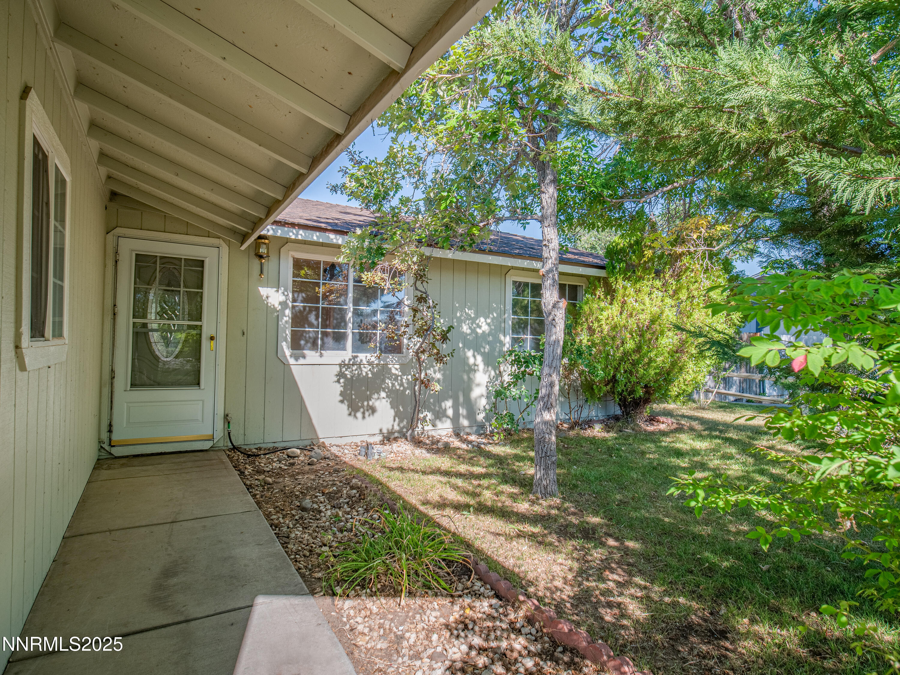 1398 Leonard Road