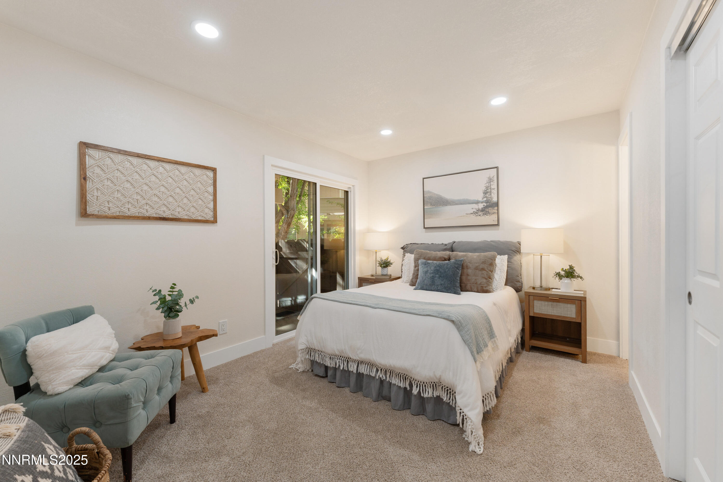 013_3-print-a7402843_615