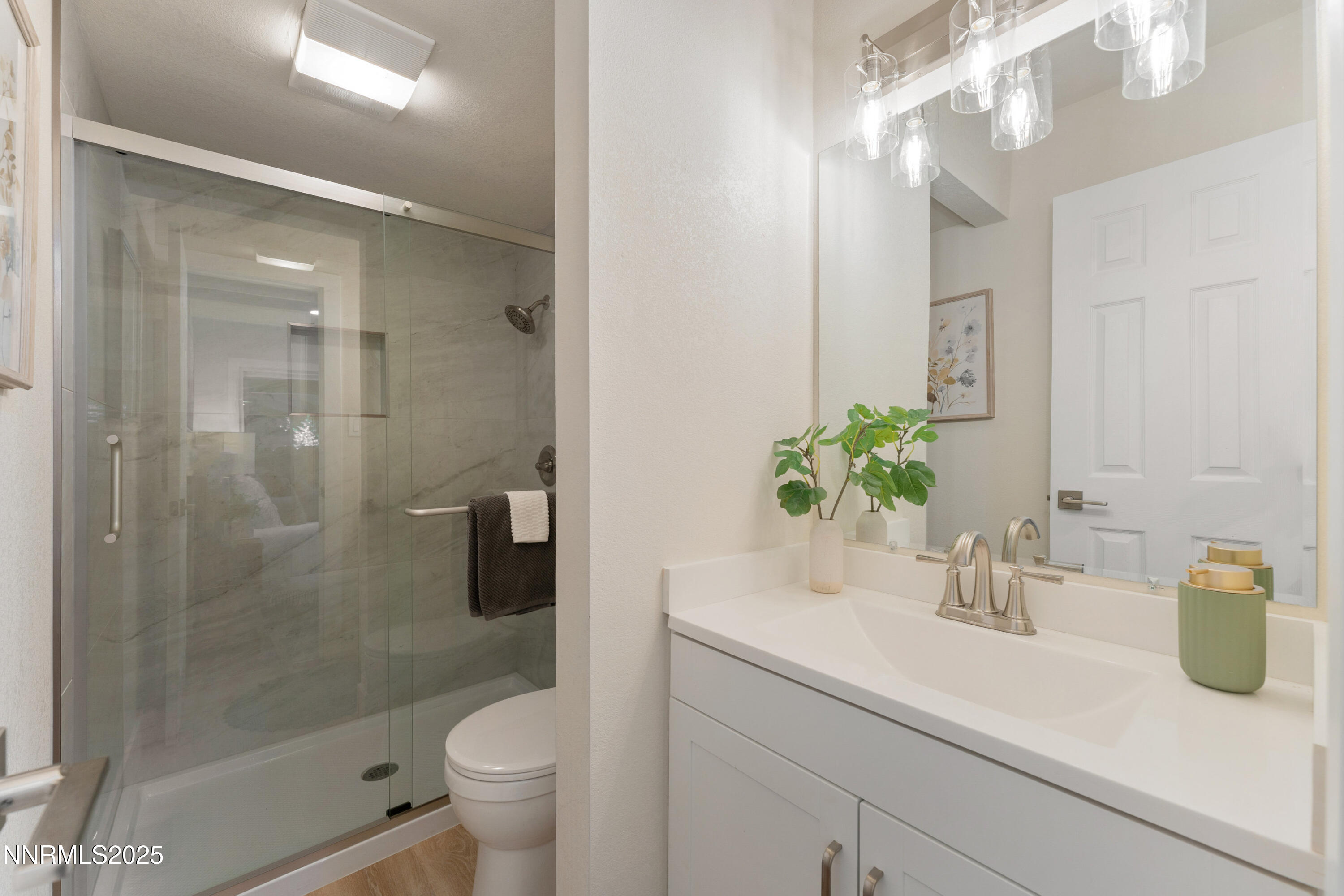 014_4-print-a7402848_572