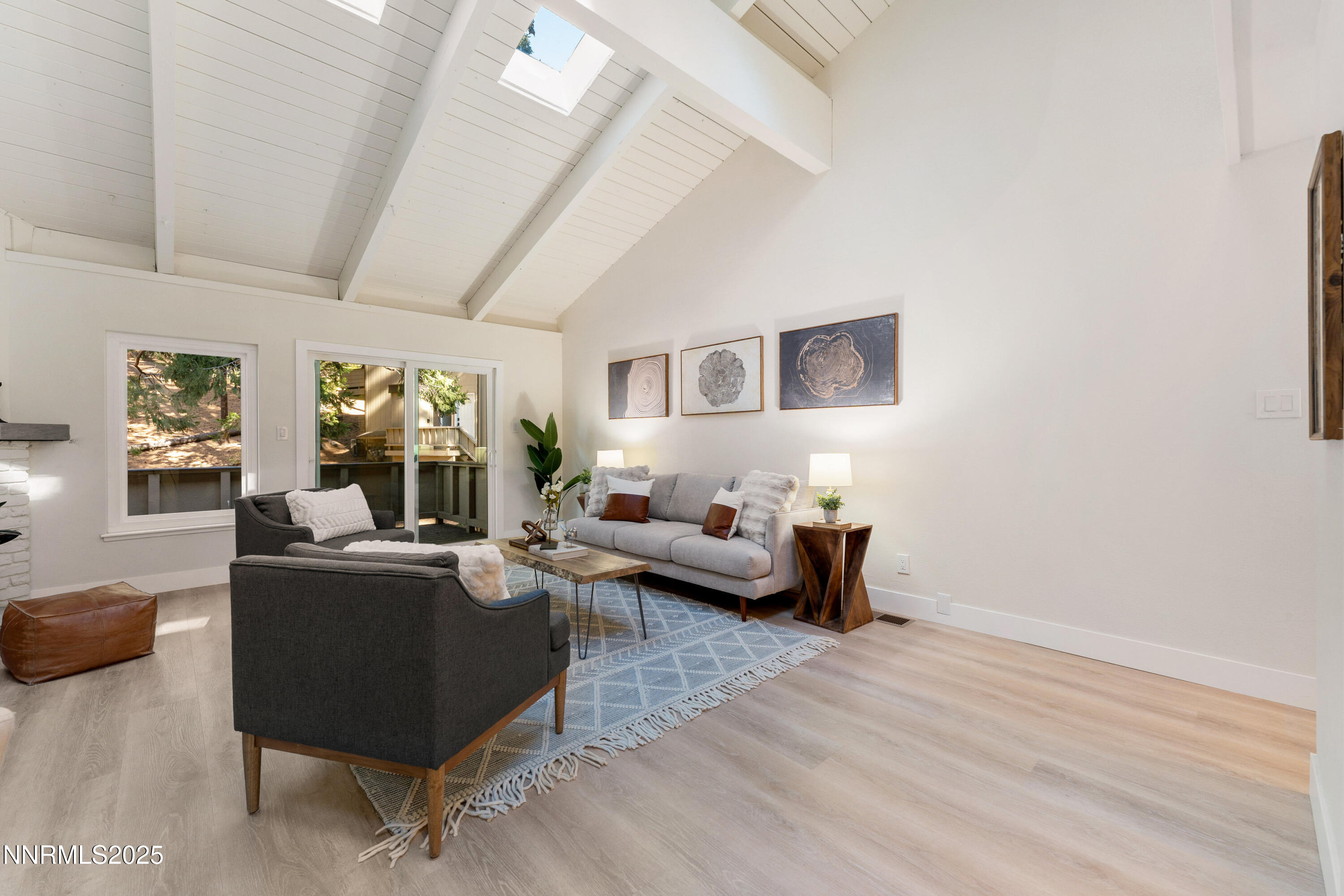 010_11-print-a7402908_391